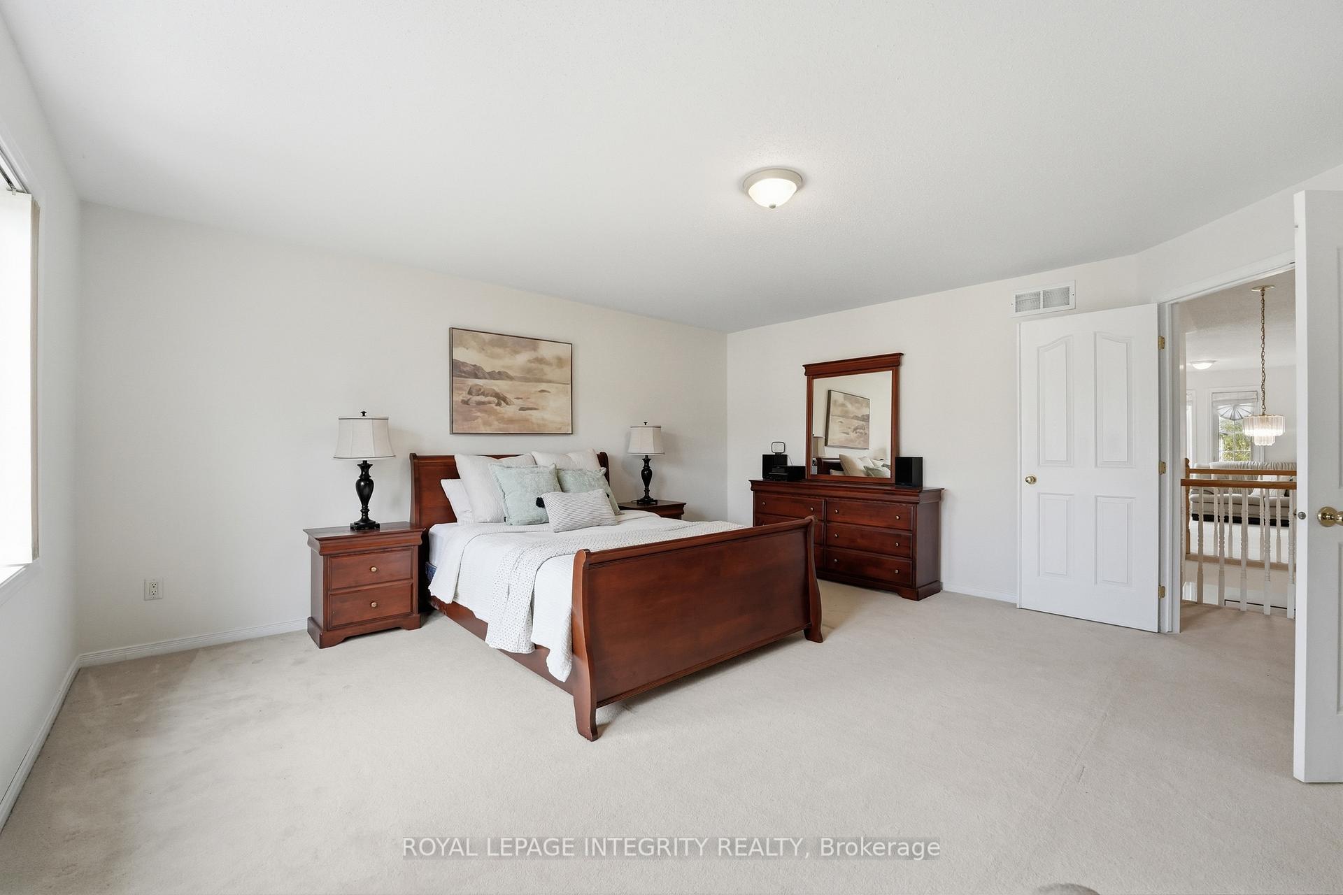 Photo 31 of 46 Catterick Crescent, Ottawa, Kanata - Morgan's Grant/South March — HOMEH