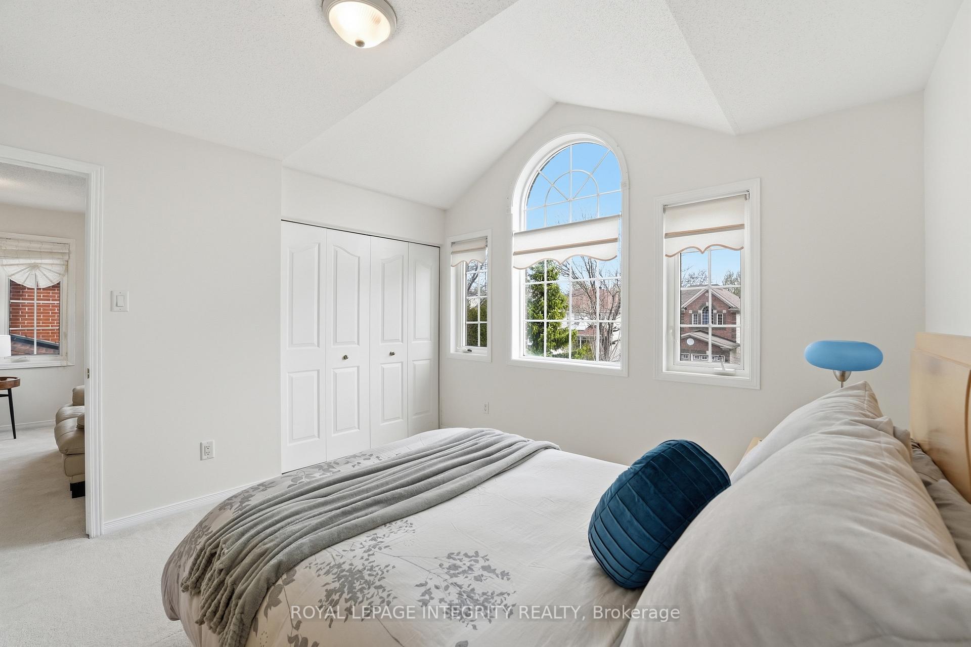 Photo 39 of 46 Catterick Crescent, Ottawa, Kanata - Morgan's Grant/South March — HOMEH