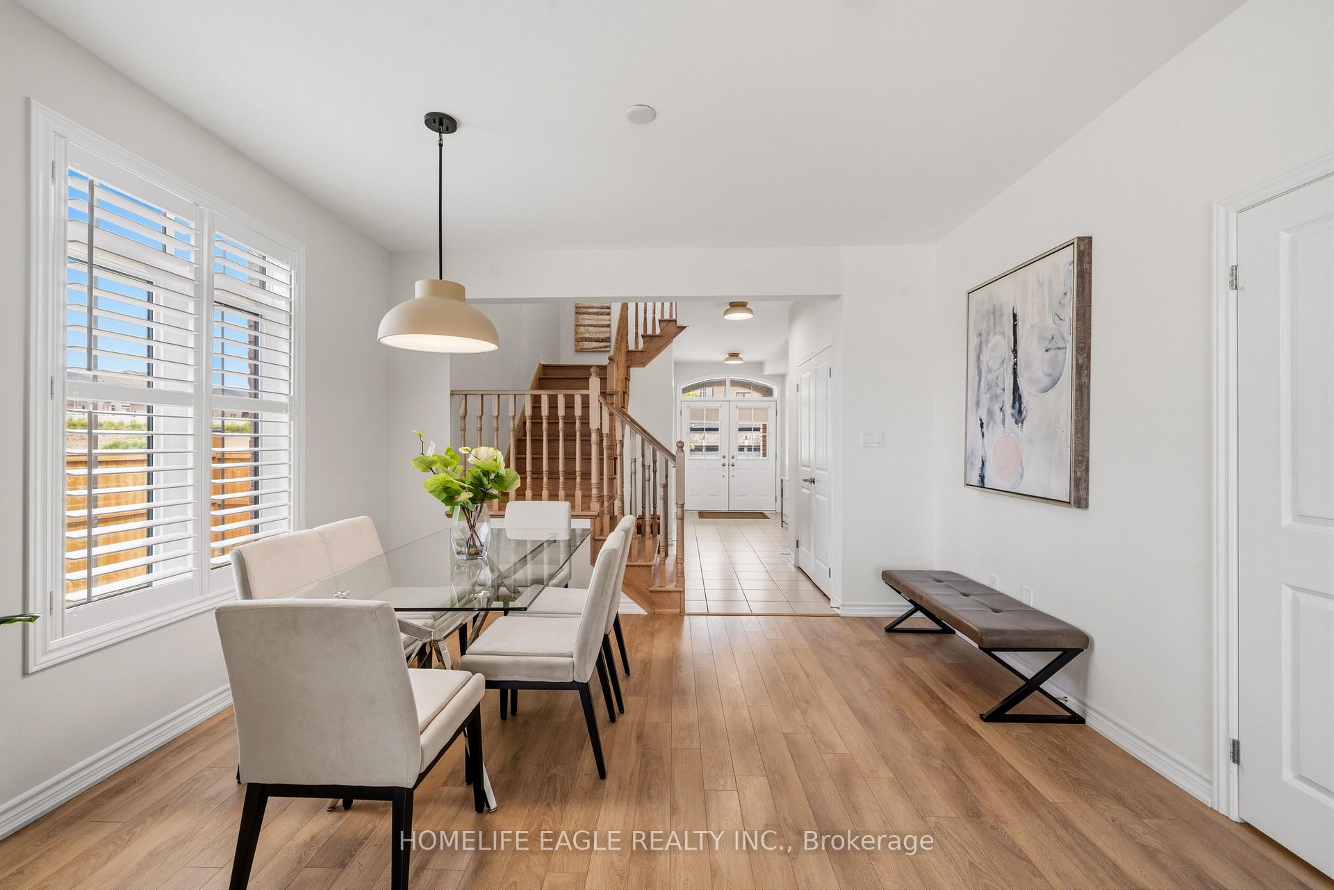 Photo 7 of 20 Viola Street, East Gwillimbury, Sharon — HOMEH