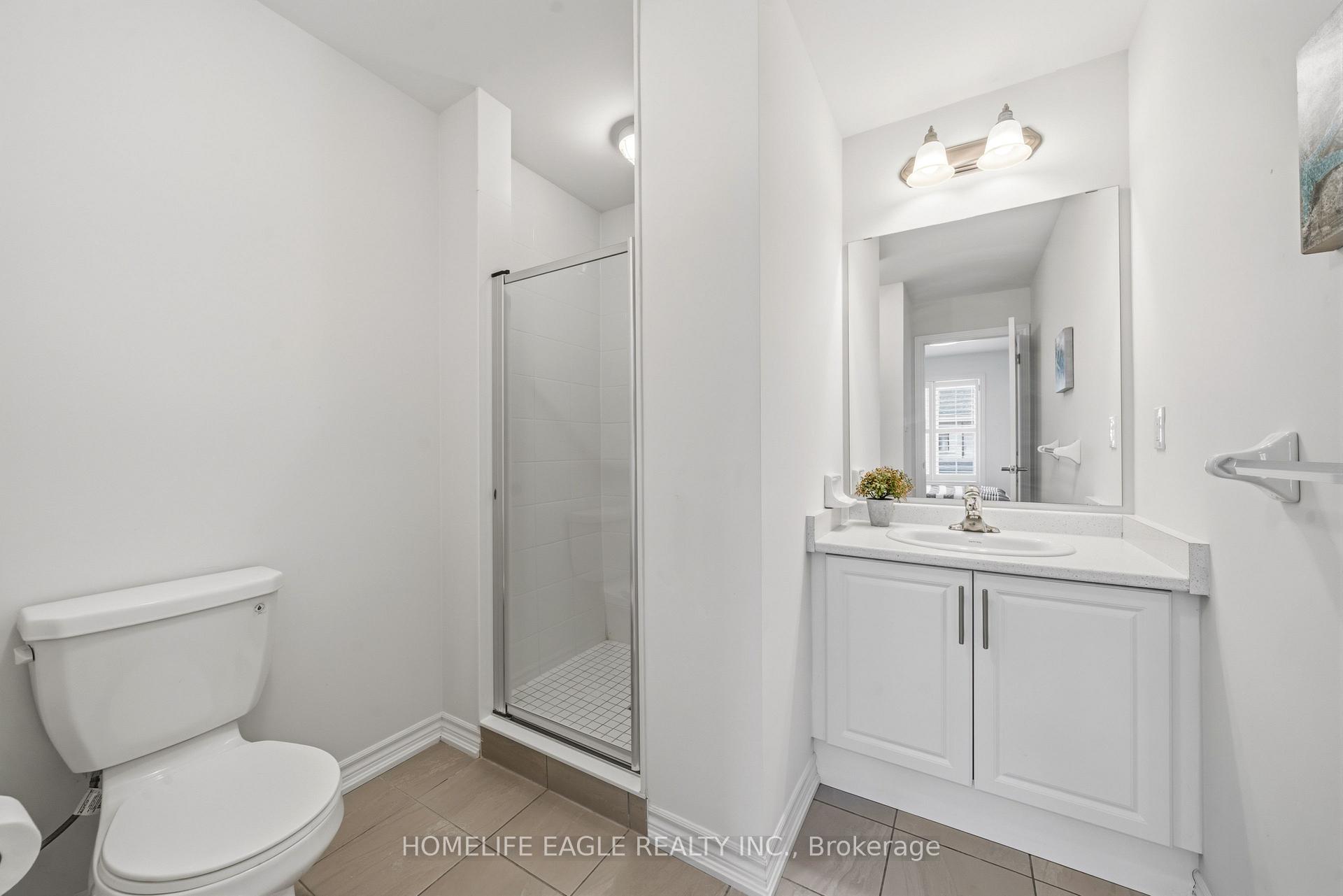 Photo 22 of 20 Viola Street, East Gwillimbury, Sharon — HOMEH
