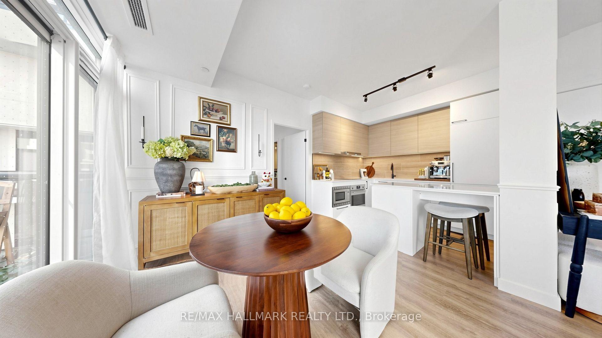 Photo 10 of Unit 823, 1050 Eastern Avenue, Toronto, The Beaches — HOMEH