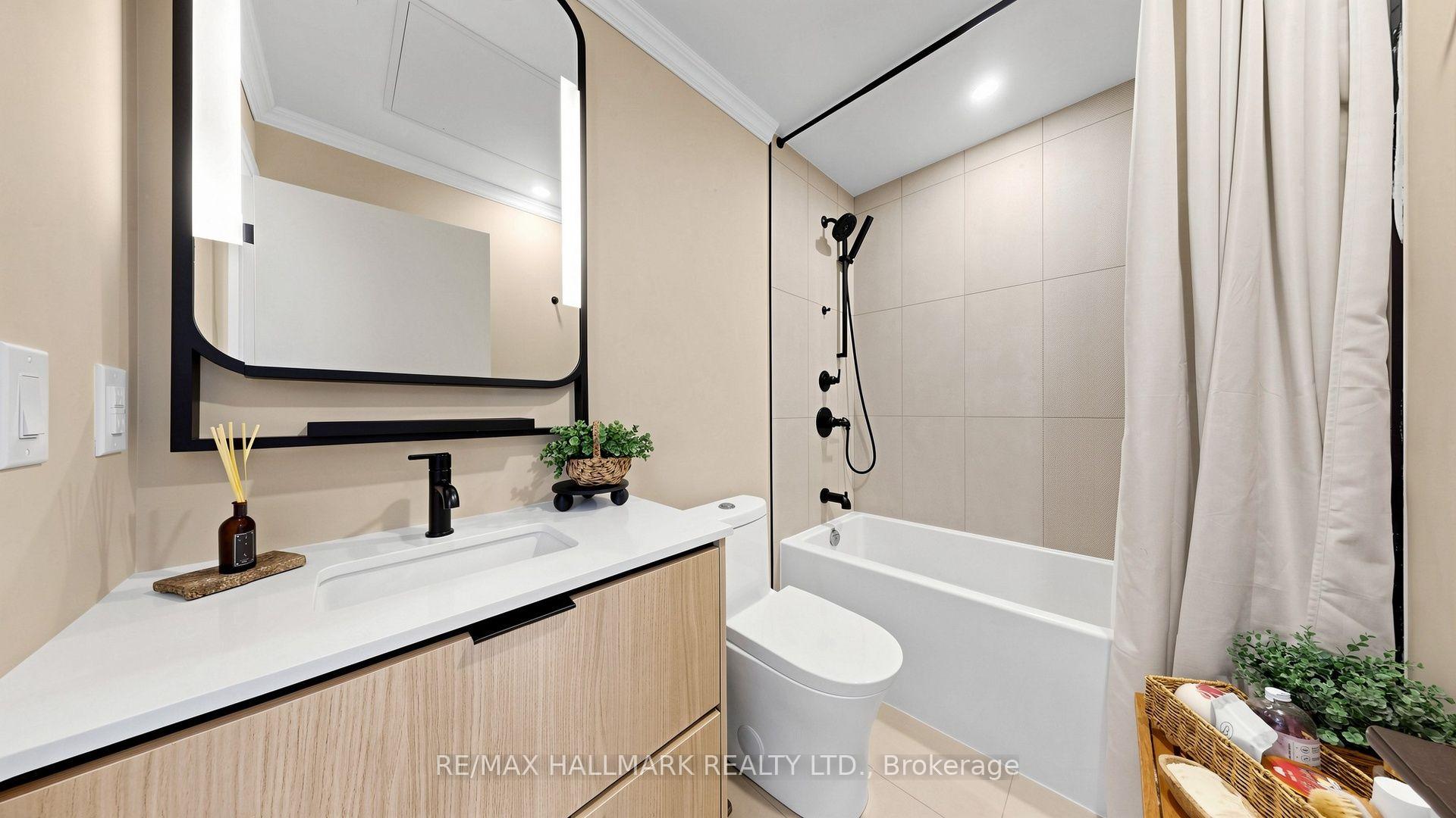 Photo 19 of Unit 823, 1050 Eastern Avenue, Toronto, The Beaches — HOMEH