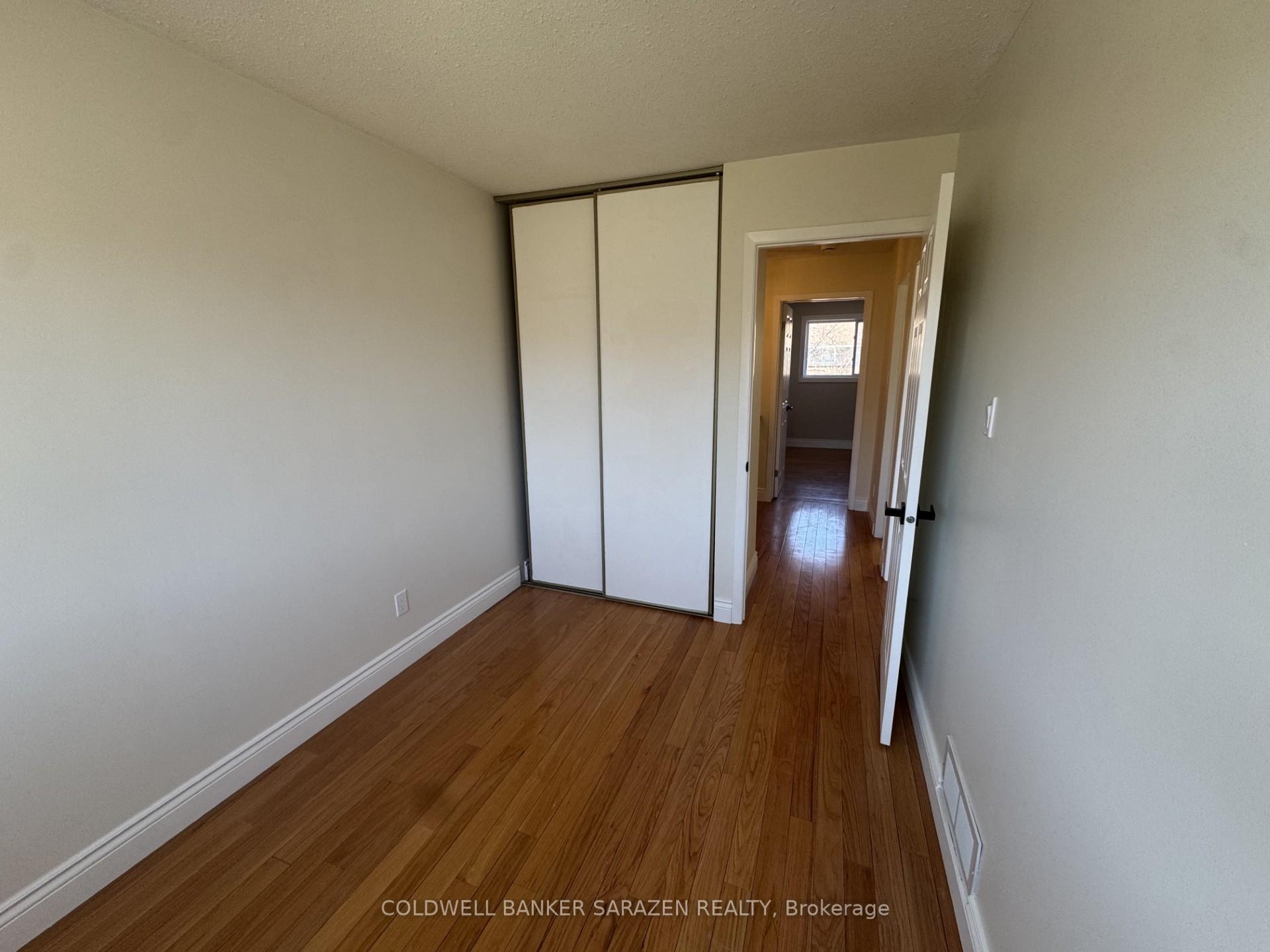 Photo 10 of 38 Paddington Private, Ottawa, Heron Gate/Industrial Park — HOMEH