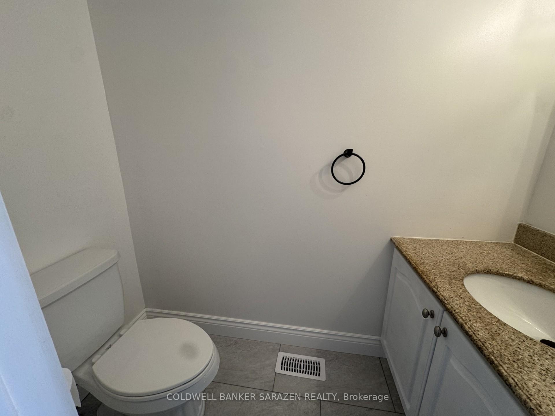 Photo 16 of 38 Paddington Private, Ottawa, Heron Gate/Industrial Park — HOMEH
