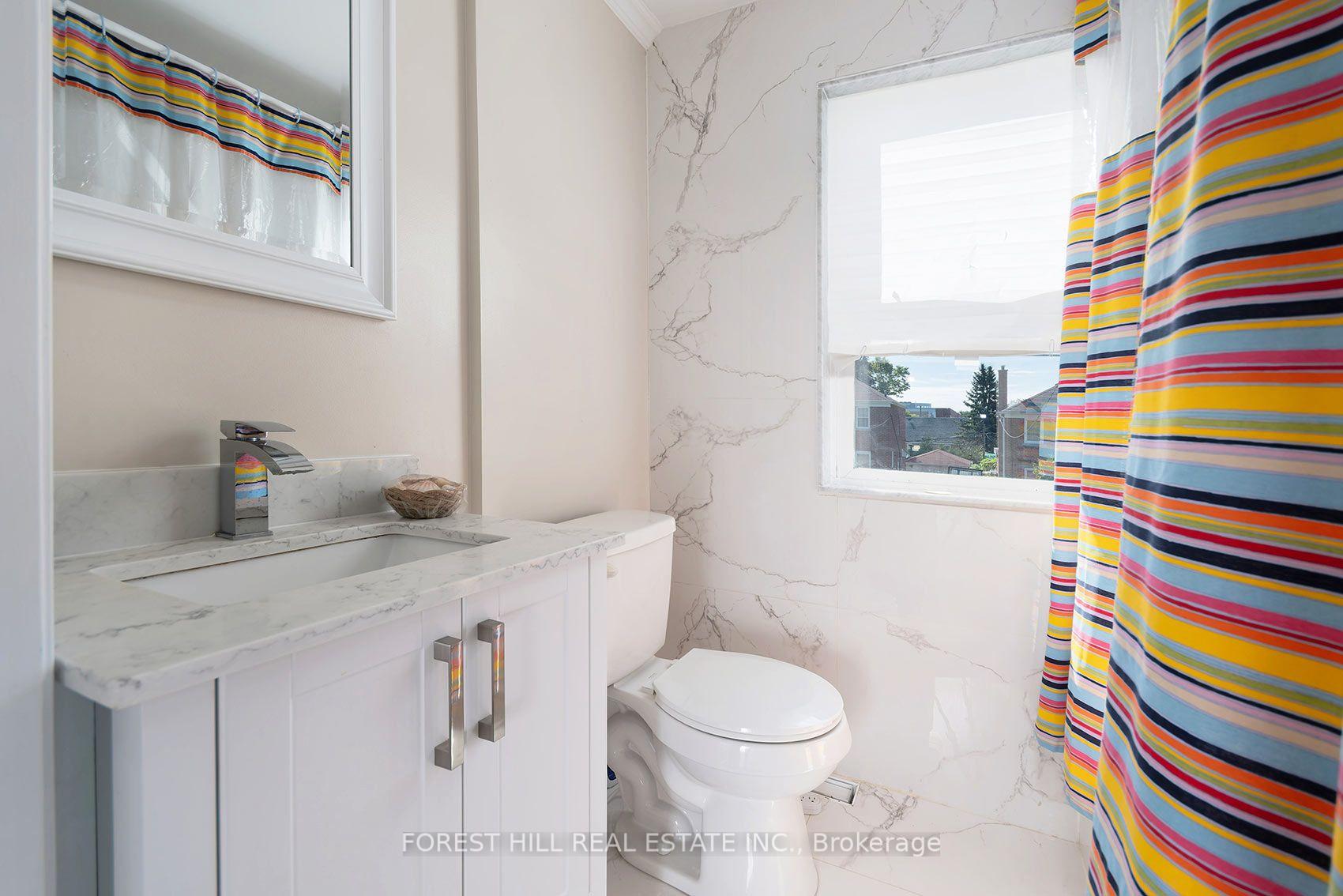 Photo 17 of 32 Stamford Square N, Scarborough, Clairlea-Birchmount — HOMEH