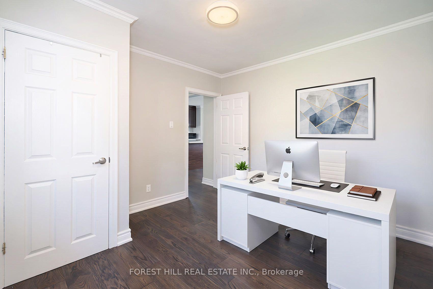 Photo 19 of 32 Stamford Square N, Scarborough, Clairlea-Birchmount — HOMEH