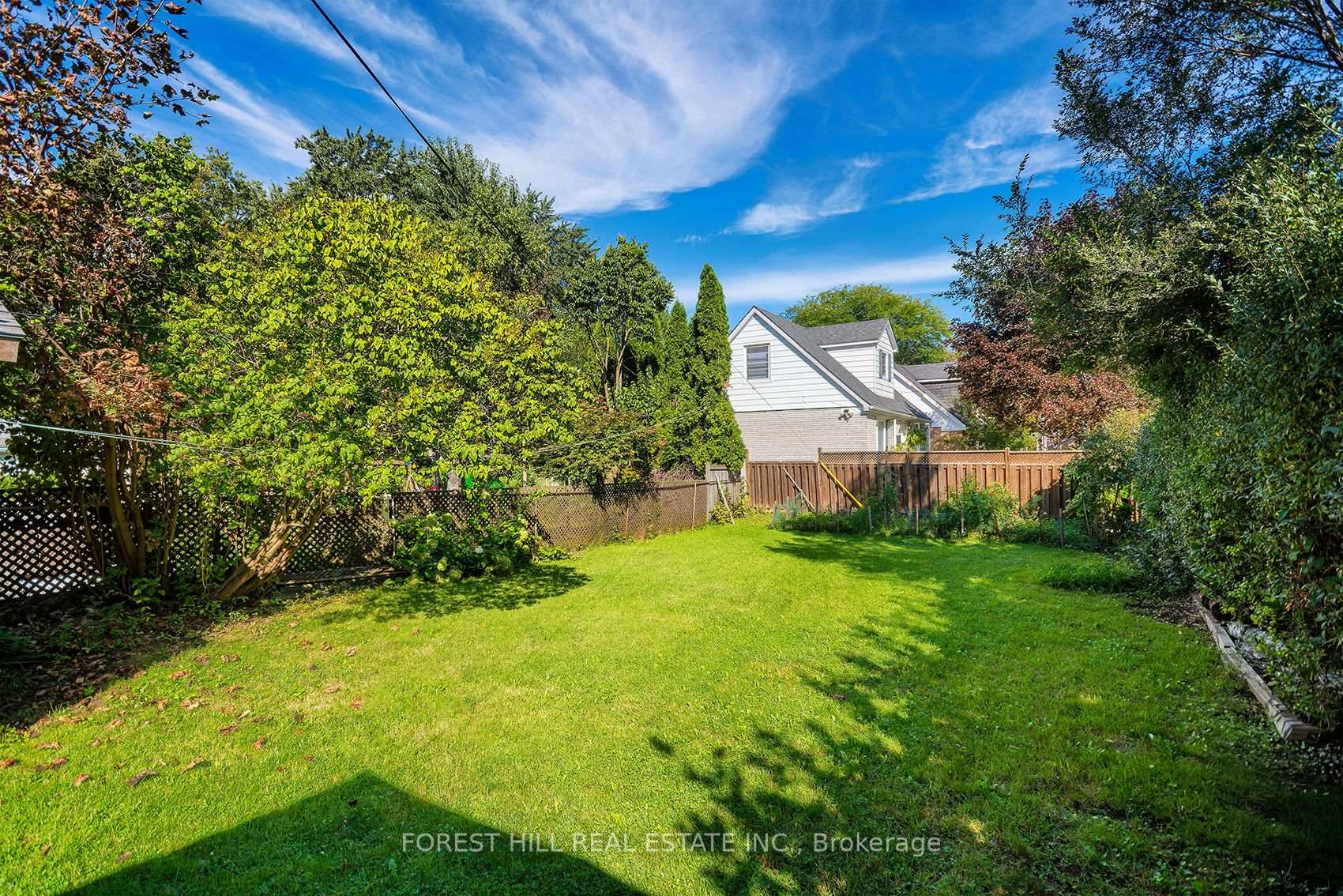 Photo 38 of 32 Stamford Square N, Scarborough, Clairlea-Birchmount — HOMEH