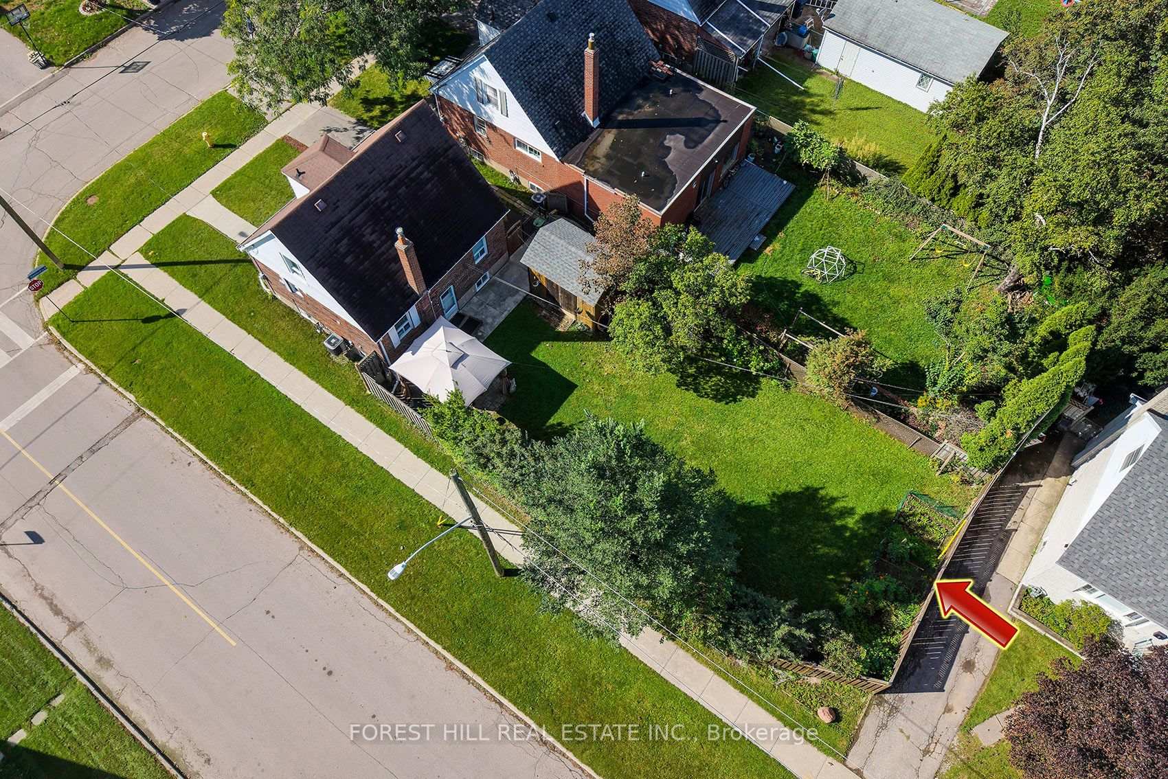 Photo 44 of 32 Stamford Square N, Scarborough, Clairlea-Birchmount — HOMEH