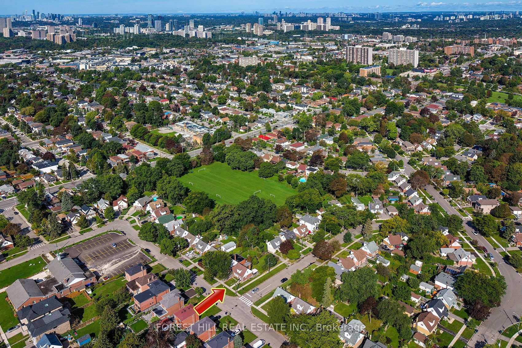 Photo 48 of 32 Stamford Square N, Scarborough, Clairlea-Birchmount — HOMEH