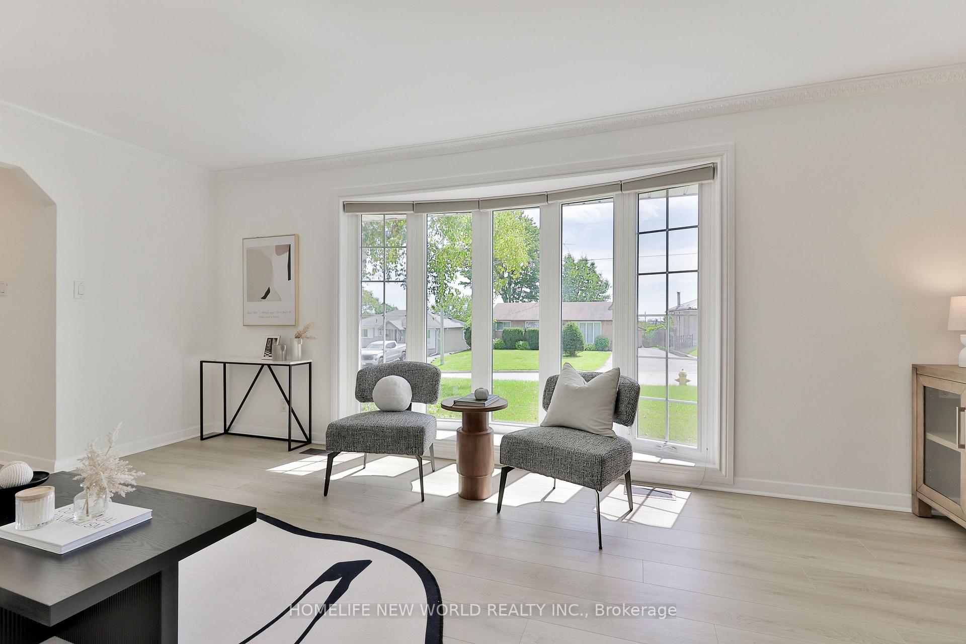 Photo 4 of 744 Tennyson Avenue, Oshawa, Donevan — HOMEH