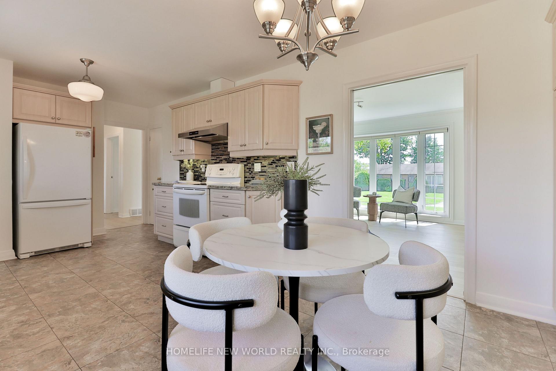Photo 7 of 744 Tennyson Avenue, Oshawa, Donevan — HOMEH