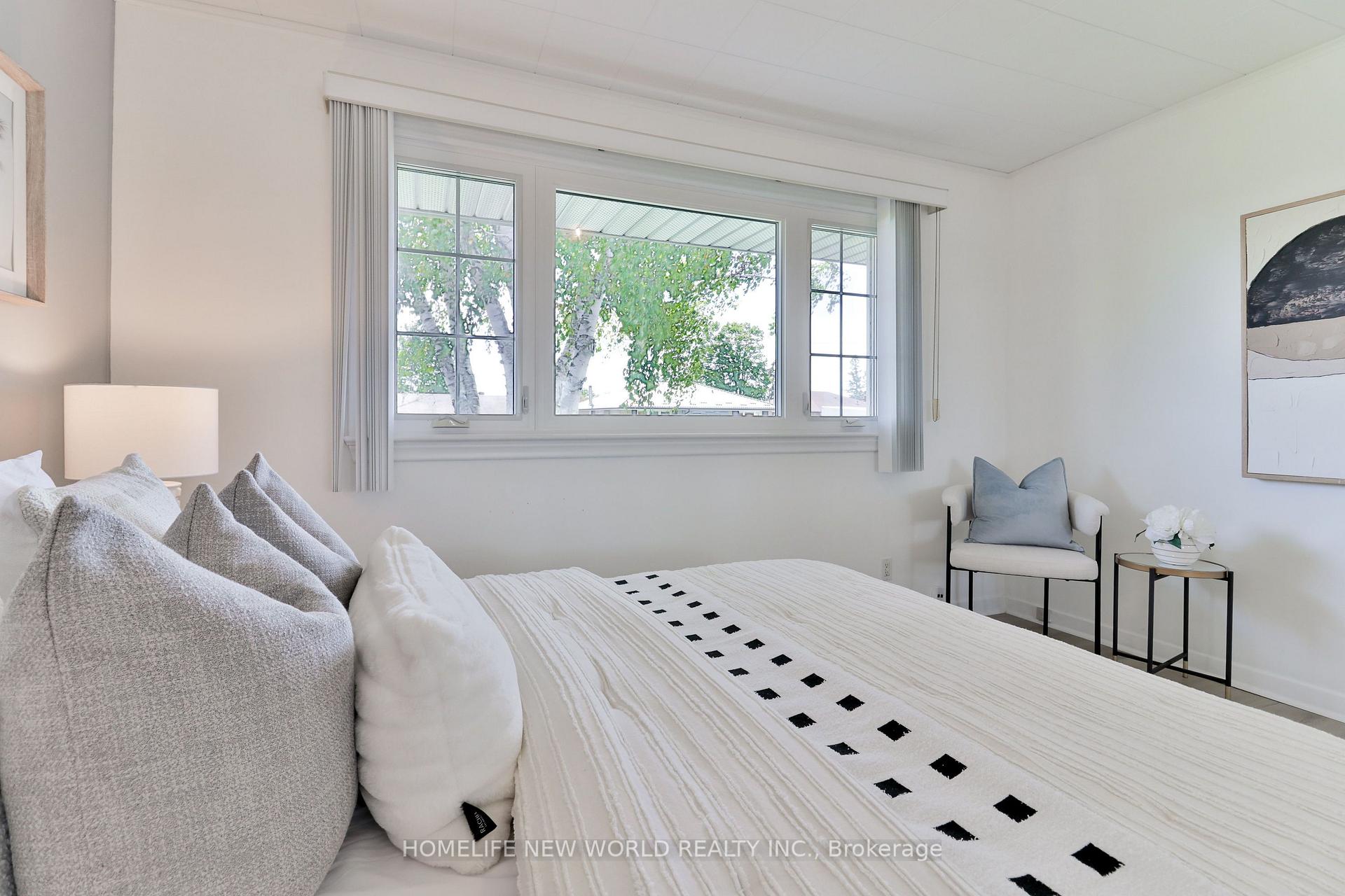 Photo 10 of 744 Tennyson Avenue, Oshawa, Donevan — HOMEH