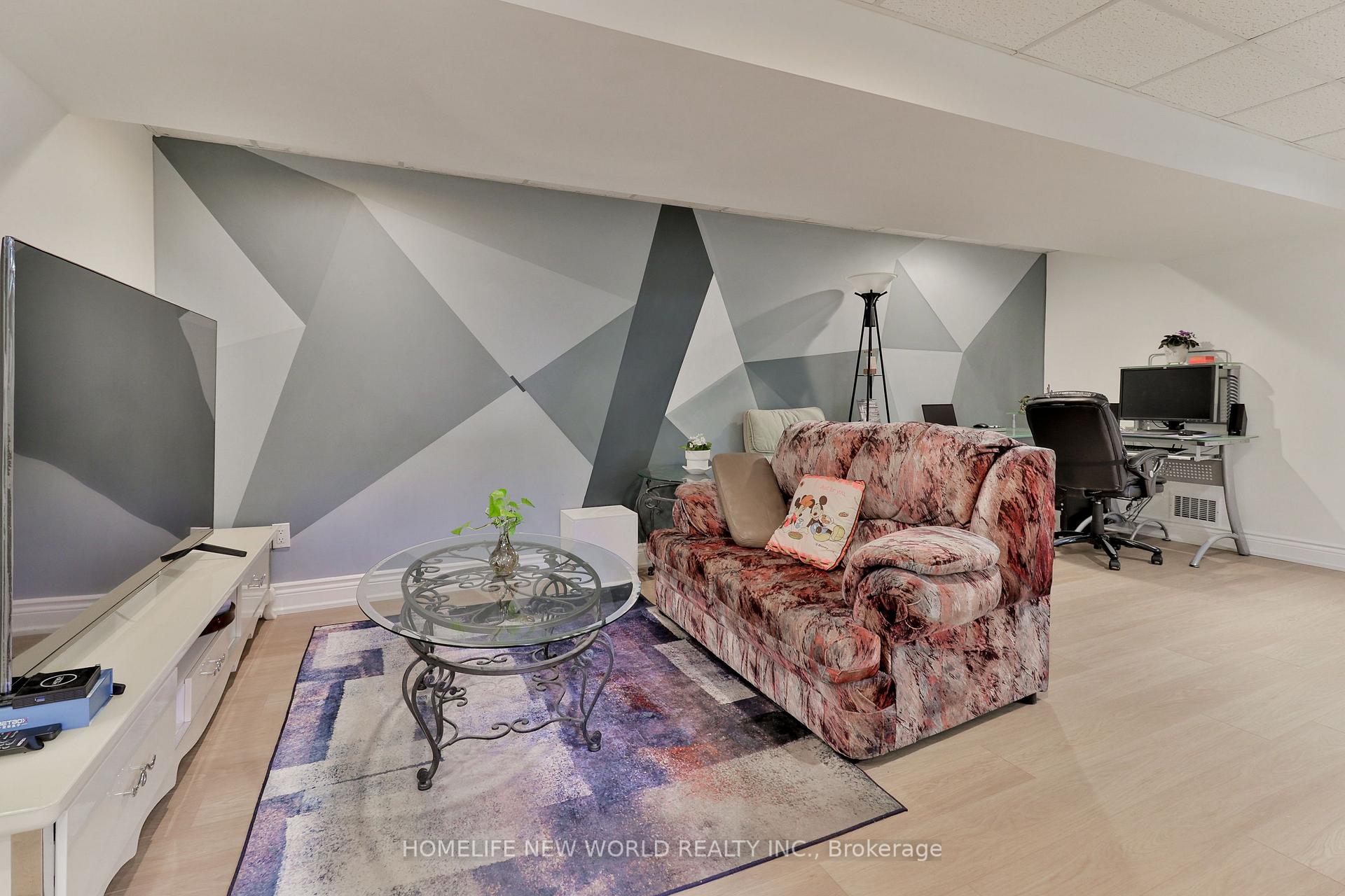 Photo 17 of 744 Tennyson Avenue, Oshawa, Donevan — HOMEH