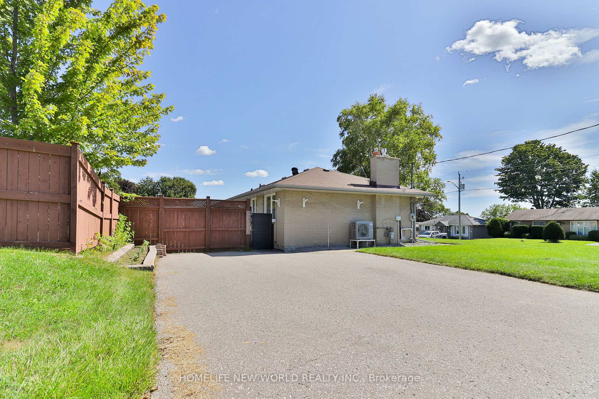 Photo 25 of 744 Tennyson Avenue, Oshawa, Donevan — HOMEH
