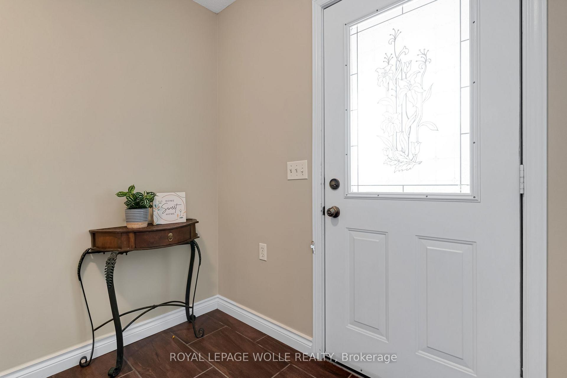 Photo 4 of Unit 44, 360 Erbsville Road, Waterloo, Upper Beechwood — HOMEH