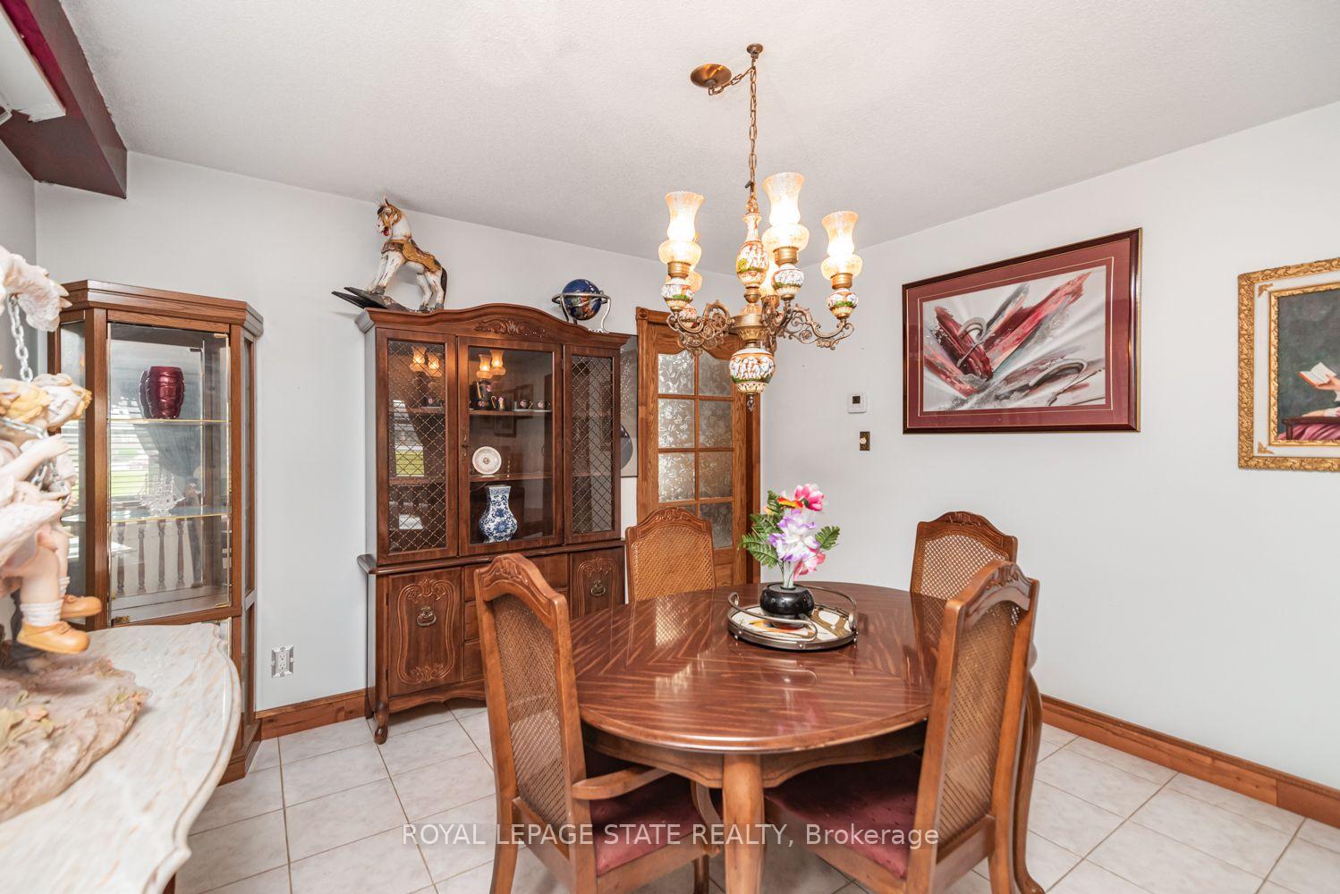 Photo 9 of 10 Atlas Street, Hamilton, Stoney Creek Mountain — HOMEH