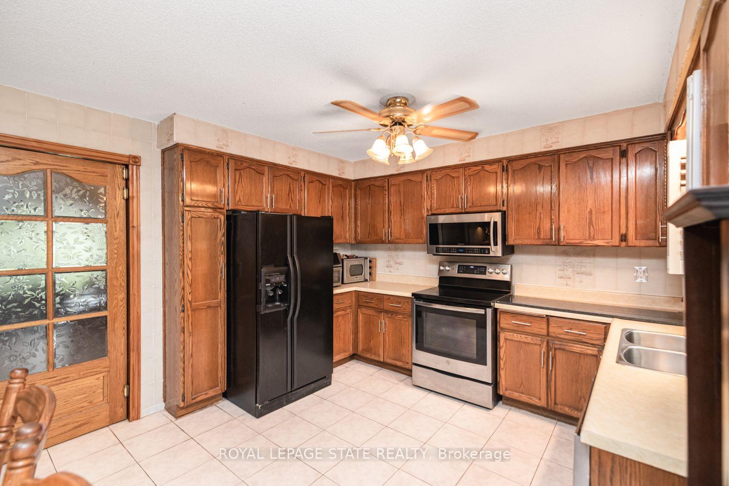 Photo 10 of 10 Atlas Street, Hamilton, Stoney Creek Mountain — HOMEH
