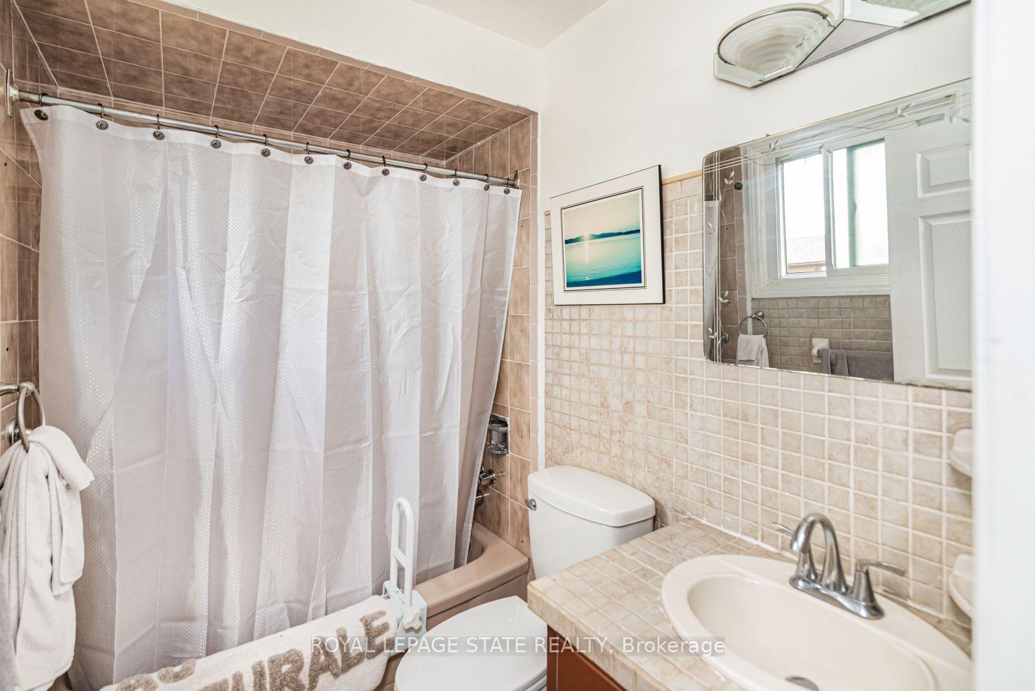 Photo 32 of 10 Atlas Street, Hamilton, Stoney Creek Mountain — HOMEH