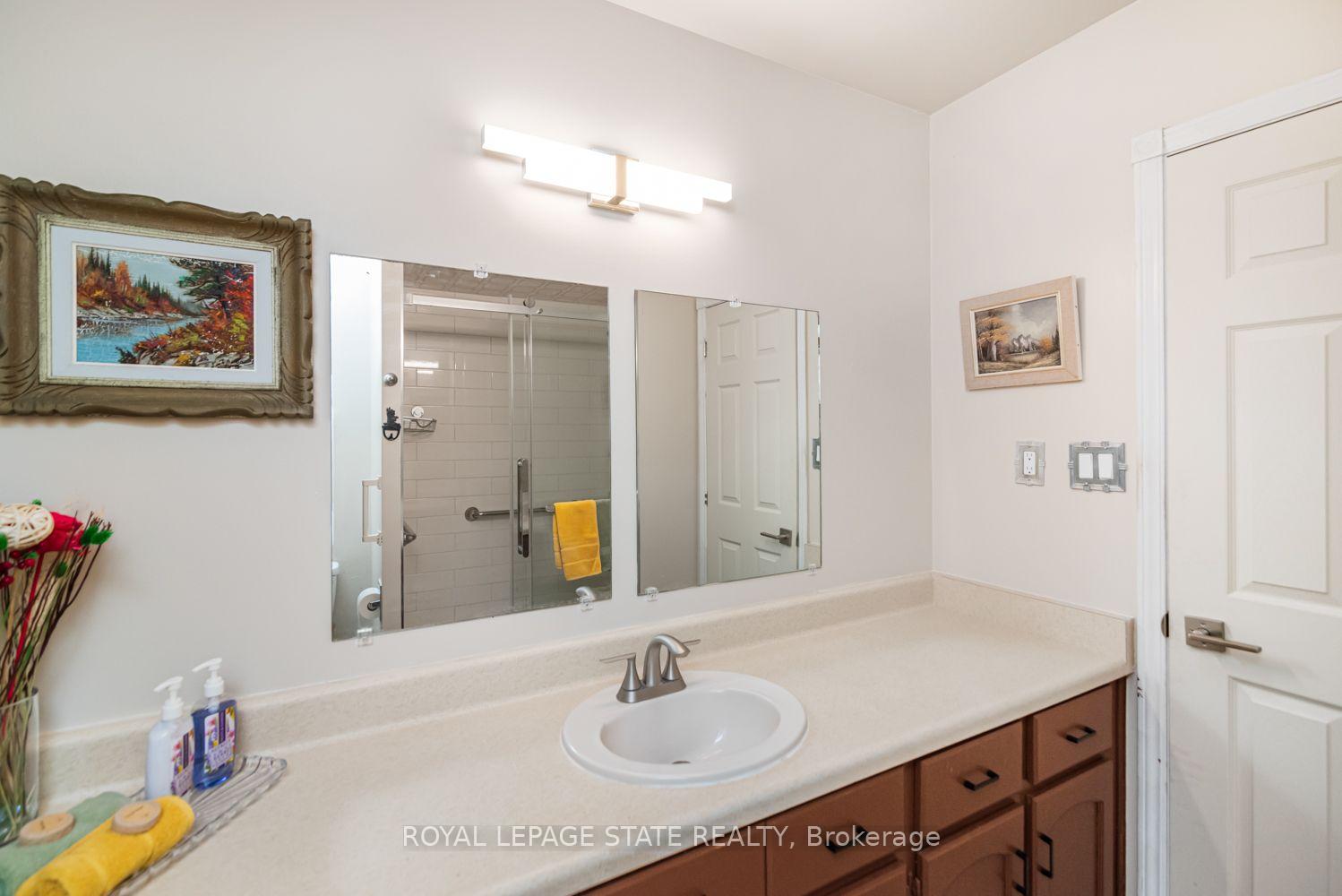 Photo 34 of 10 Atlas Street, Hamilton, Stoney Creek Mountain — HOMEH