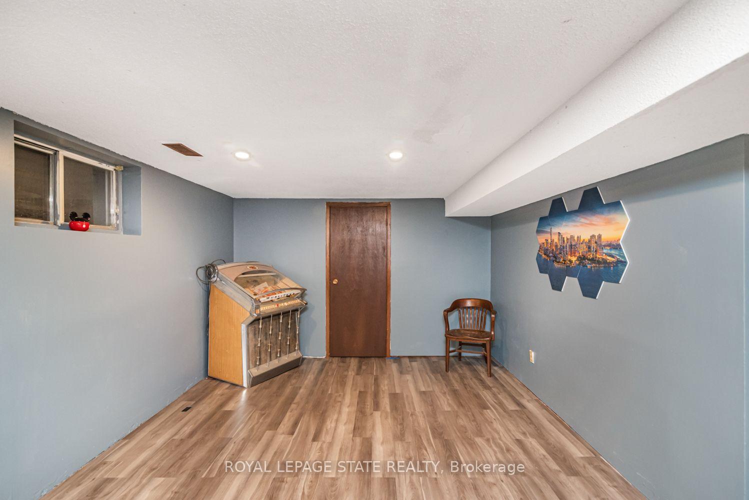 Photo 42 of 10 Atlas Street, Hamilton, Stoney Creek Mountain — HOMEH