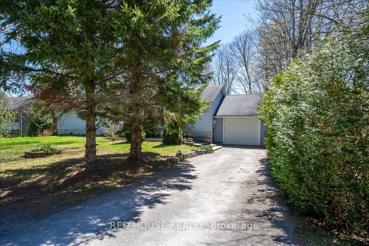 Photo 3 of 32 Mcleish Drive, Kawartha Lakes, Dalton — HOMEH