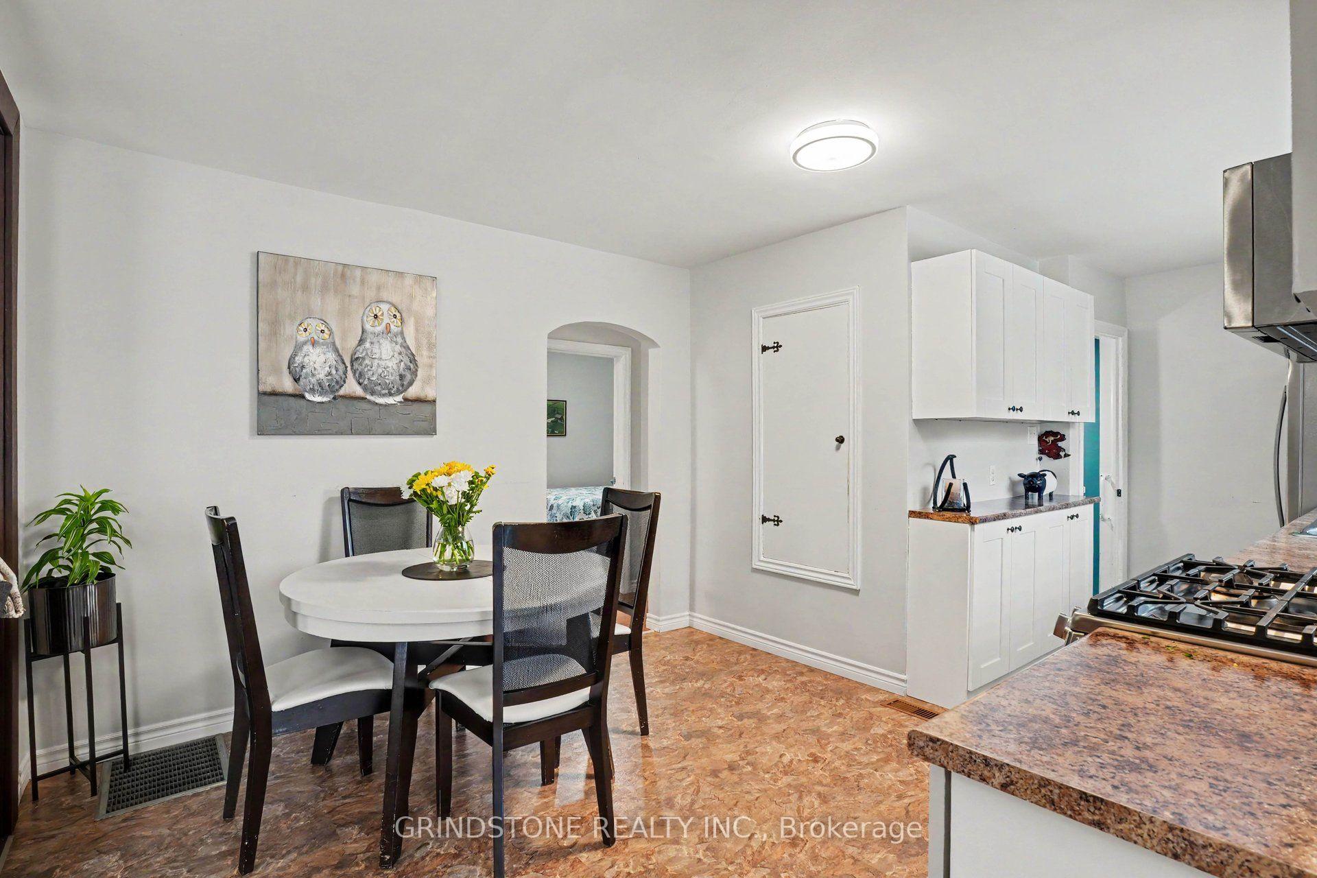 Photo 10 of 22 Greig Street, Smiths Falls, Smiths Falls — HOMEH