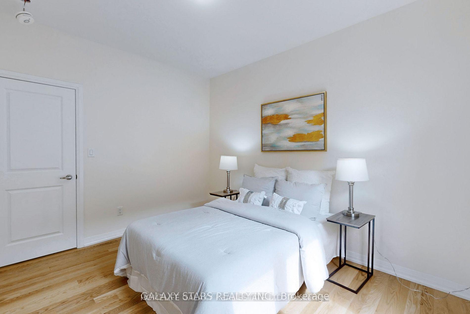 Photo 23 of 31 Sambro Lane, Whitchurch-Stouffville, Stouffville — HOMEH