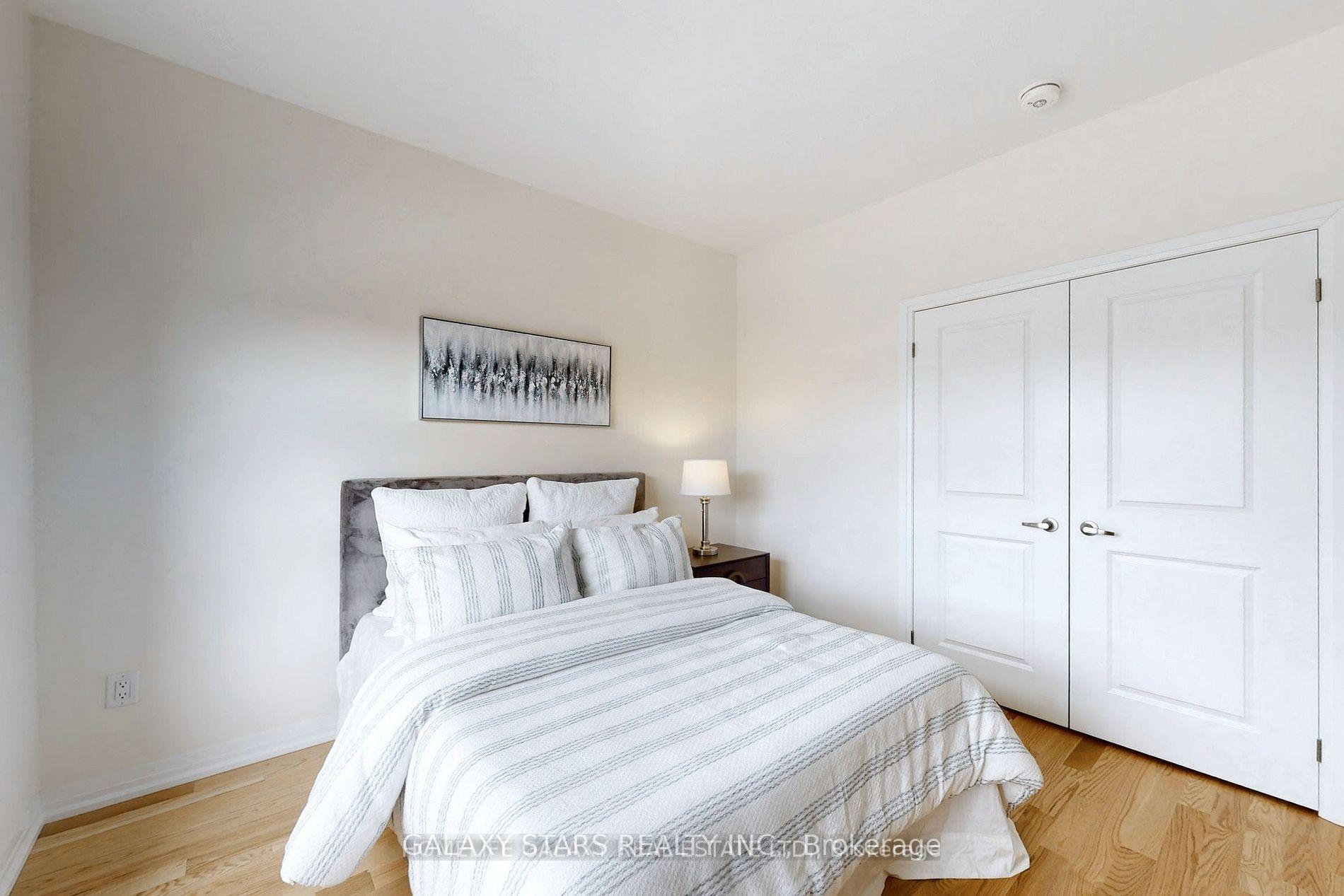 Photo 27 of 31 Sambro Lane, Whitchurch-Stouffville, Stouffville — HOMEH