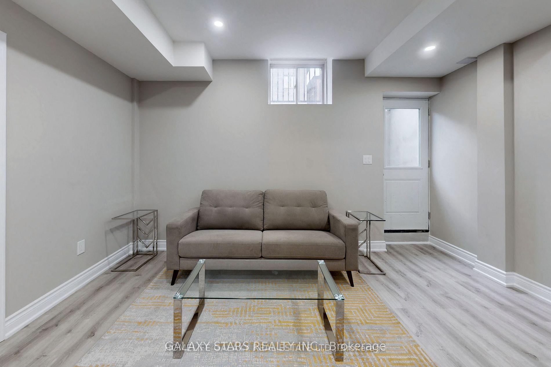 Photo 31 of 31 Sambro Lane, Whitchurch-Stouffville, Stouffville — HOMEH