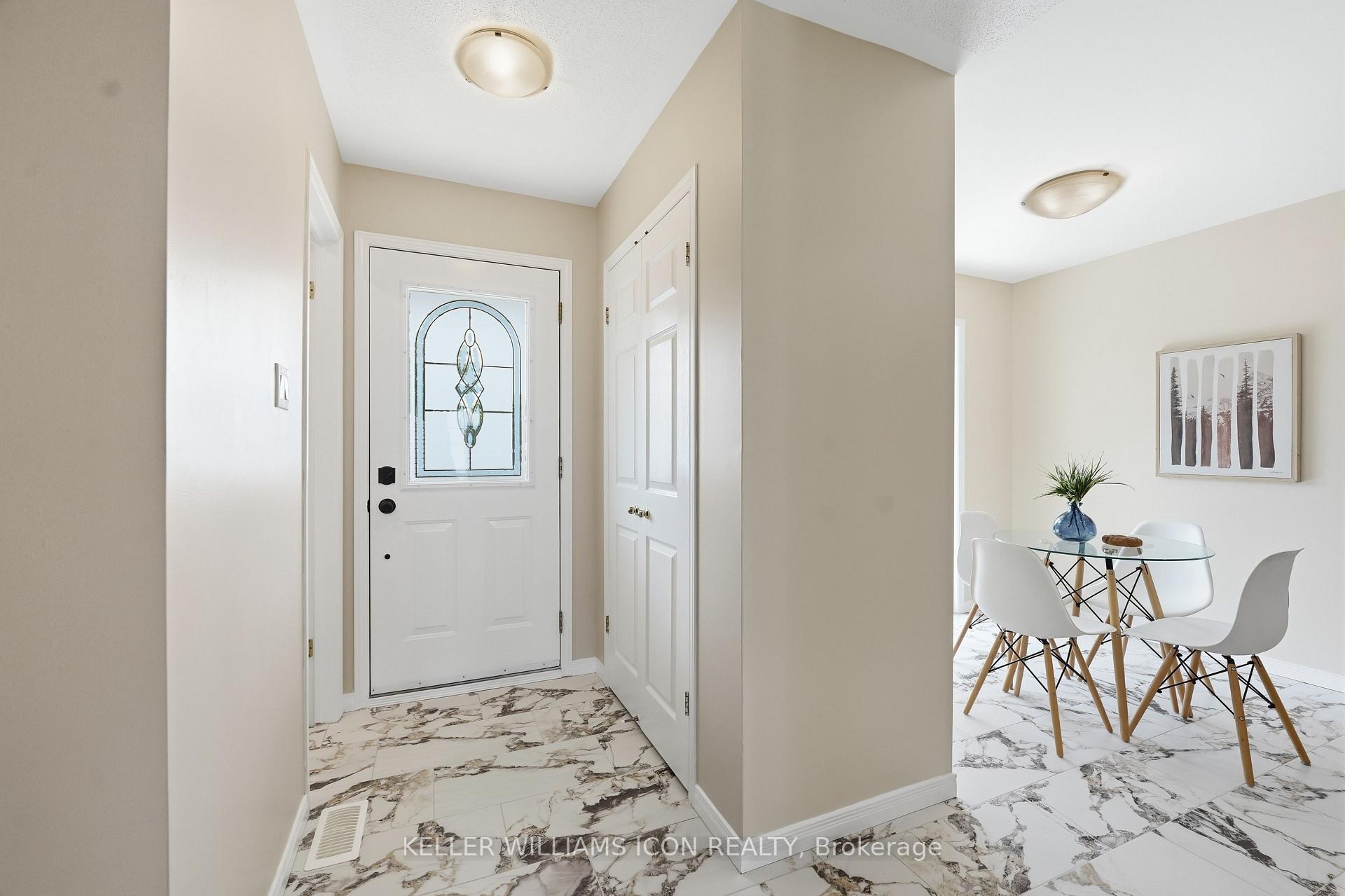 Photo 7 of 43 Thornbury Crescent, Ottawa, Centrepointe — HOMEH