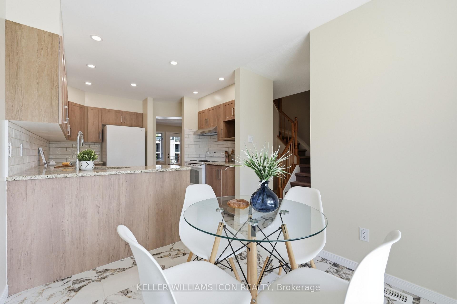 Photo 11 of 43 Thornbury Crescent, Ottawa, Centrepointe — HOMEH