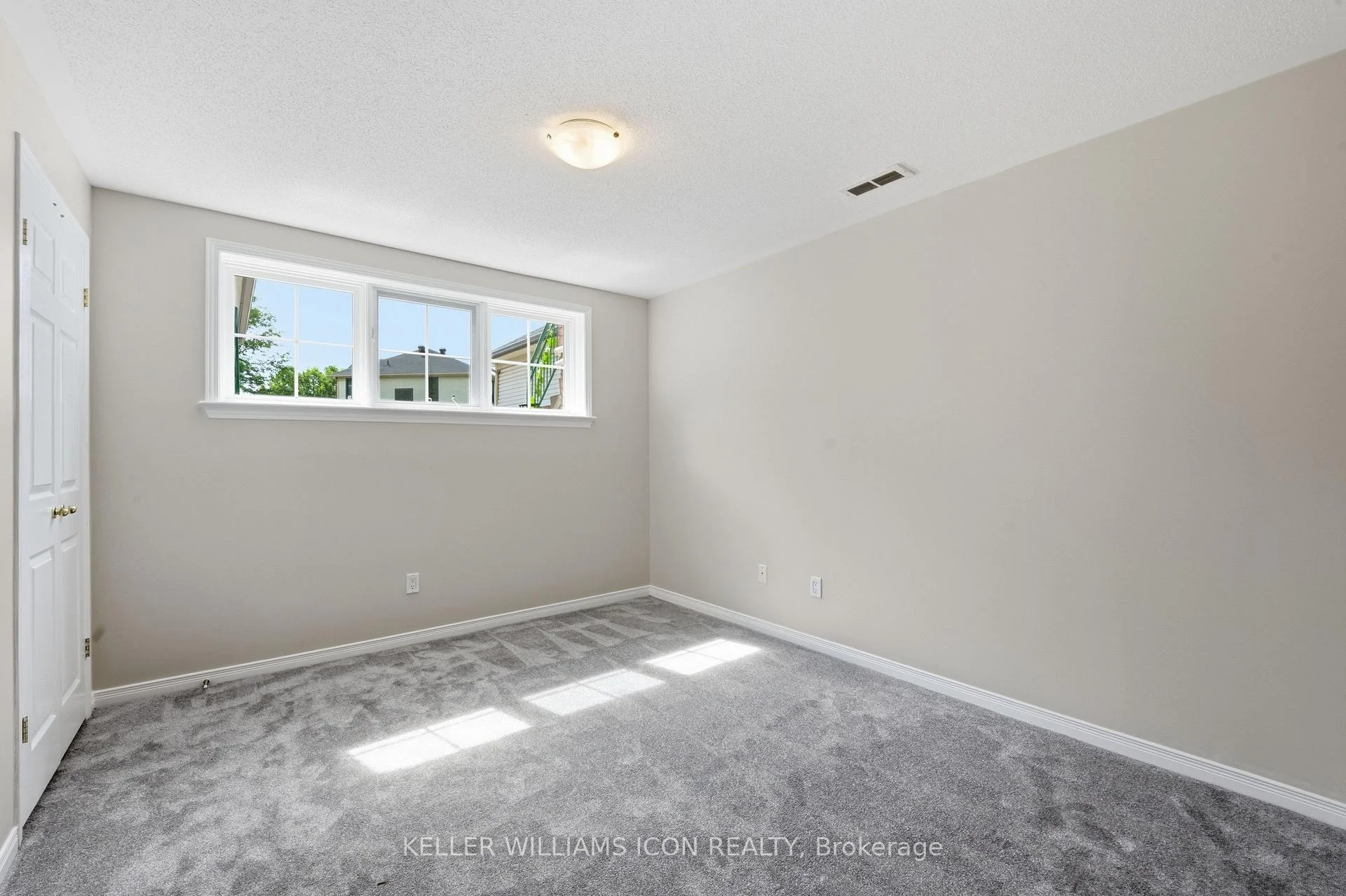 Photo 42 of 43 Thornbury Crescent, Ottawa, Centrepointe — HOMEH