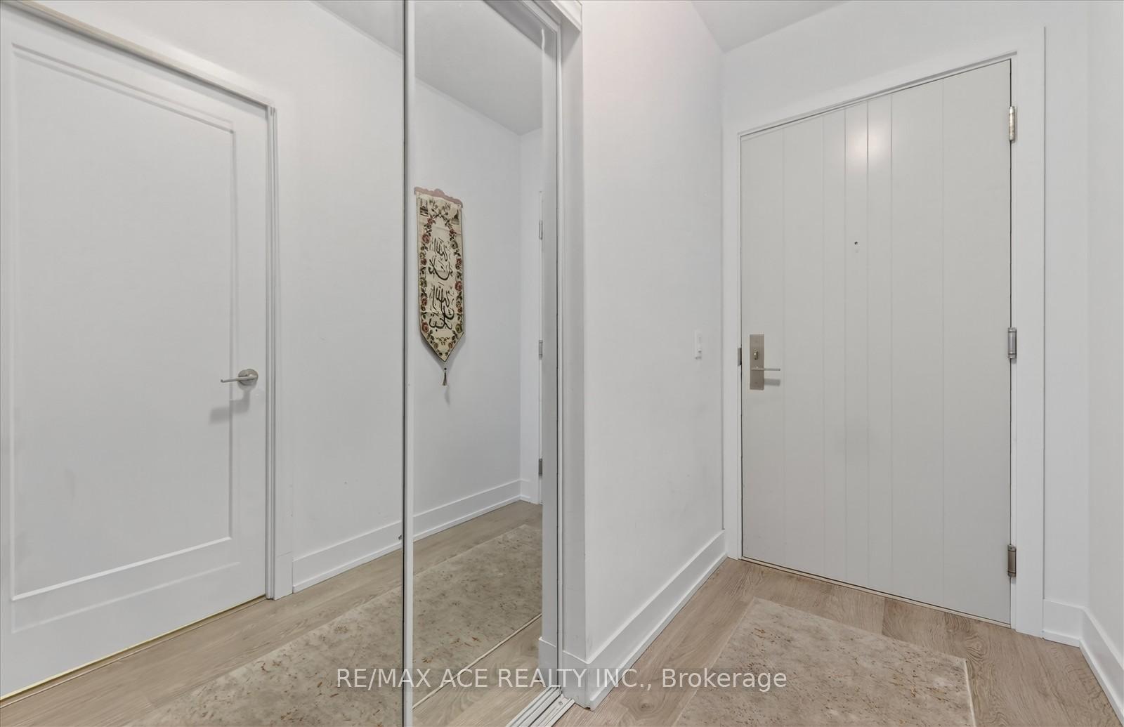 Photo 13 of Unit 809, 2550 Simcoe Street N, Oshawa, Windfields — HOMEH