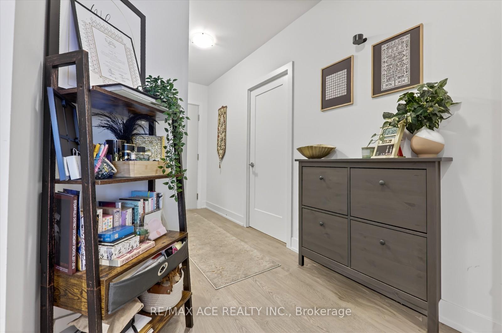 Photo 16 of Unit 809, 2550 Simcoe Street N, Oshawa, Windfields — HOMEH