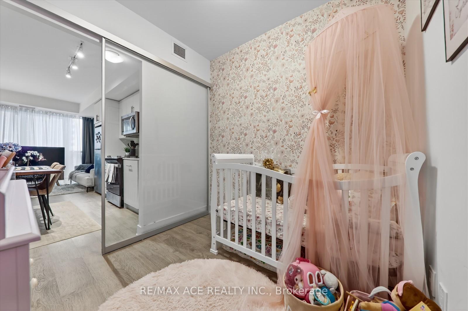 Photo 19 of Unit 809, 2550 Simcoe Street N, Oshawa, Windfields — HOMEH