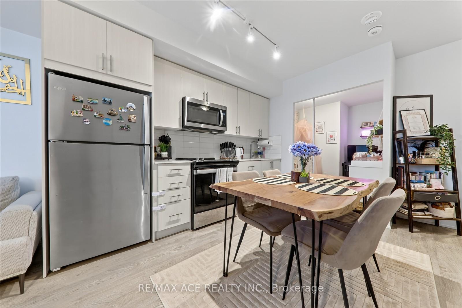 Photo 23 of Unit 809, 2550 Simcoe Street N, Oshawa, Windfields — HOMEH