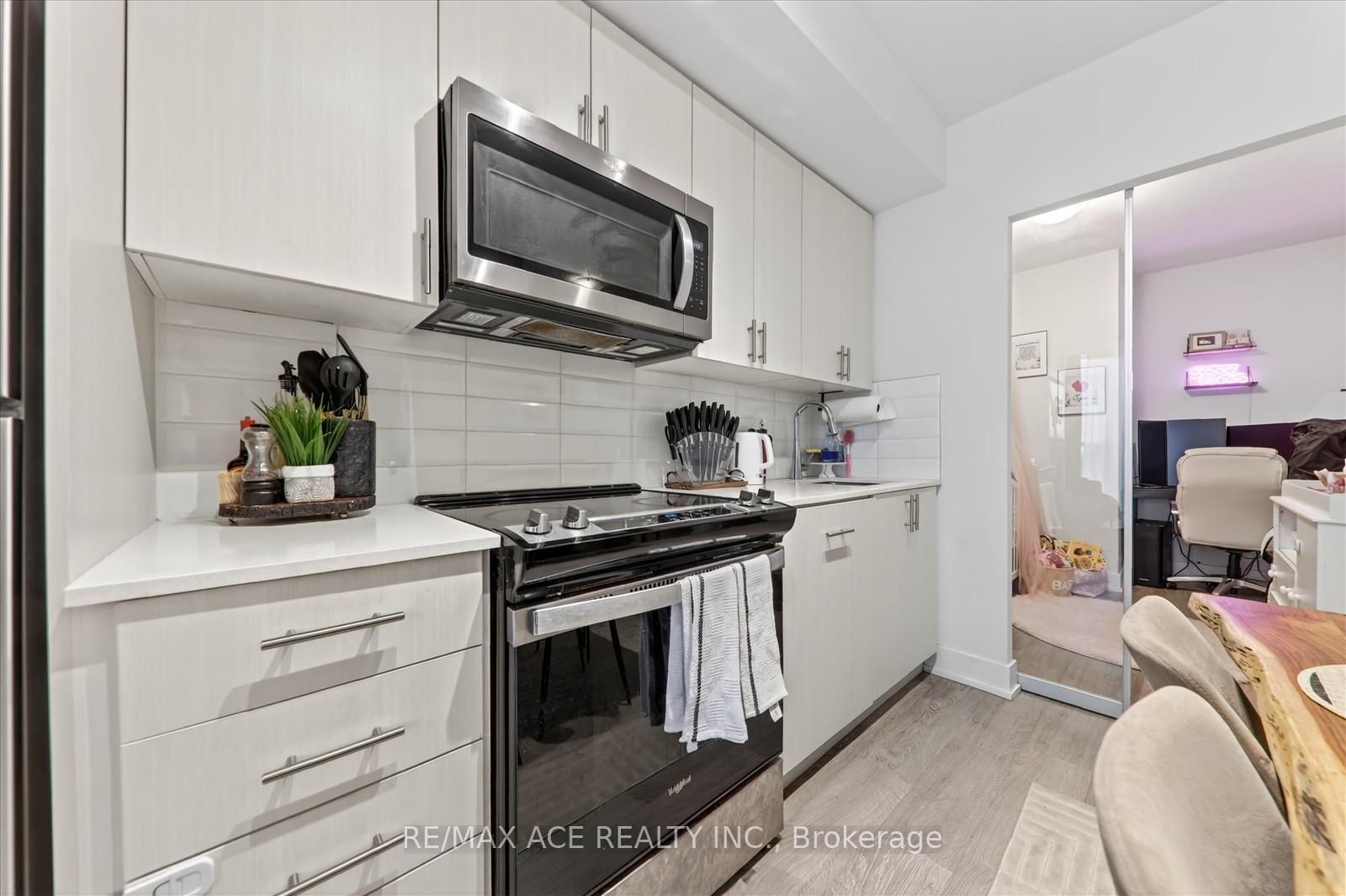 Photo 24 of Unit 809, 2550 Simcoe Street N, Oshawa, Windfields — HOMEH