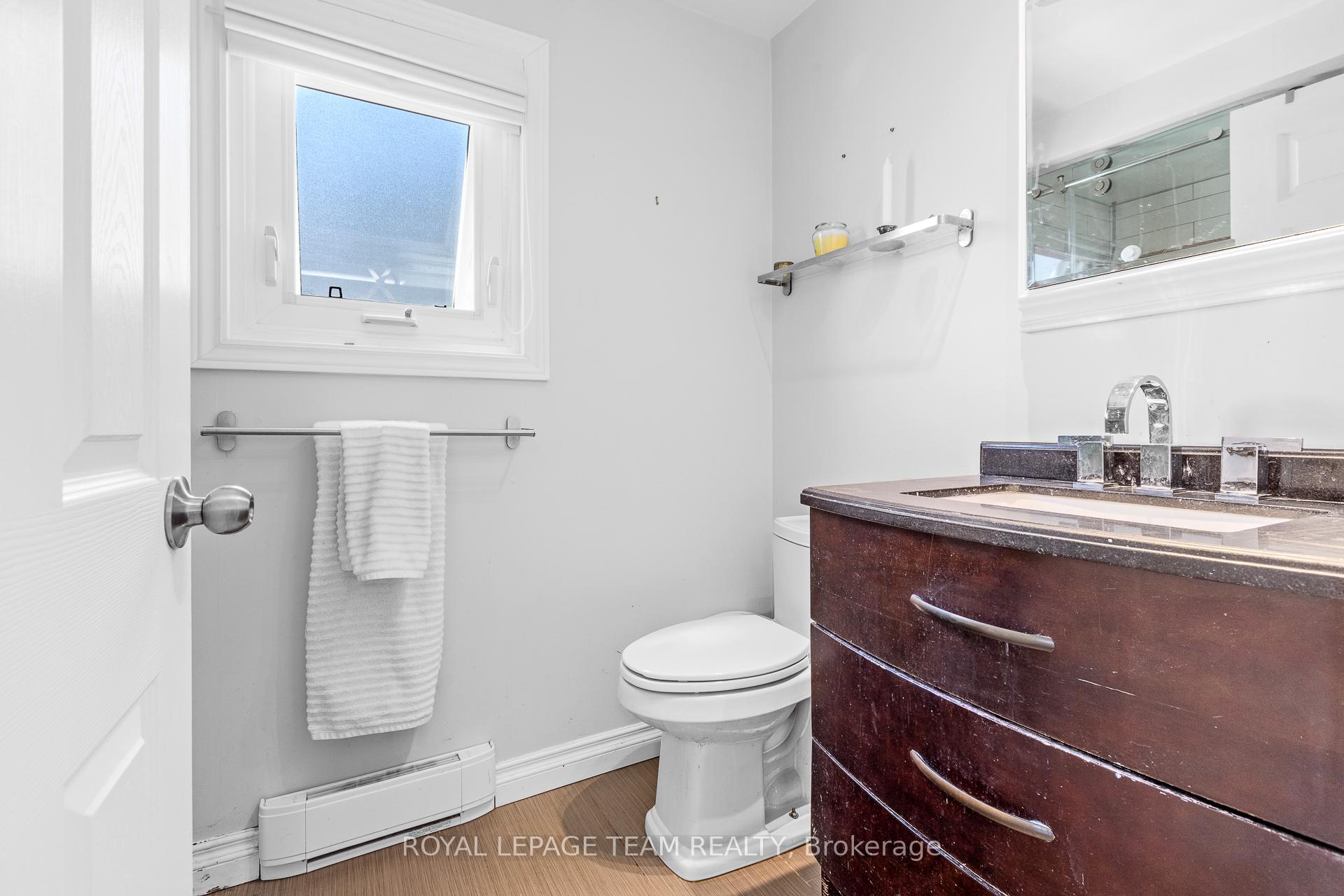 Photo 22 of 25 Grady Crescent, Ottawa, Sheahan Estates/Trend Village — HOMEH