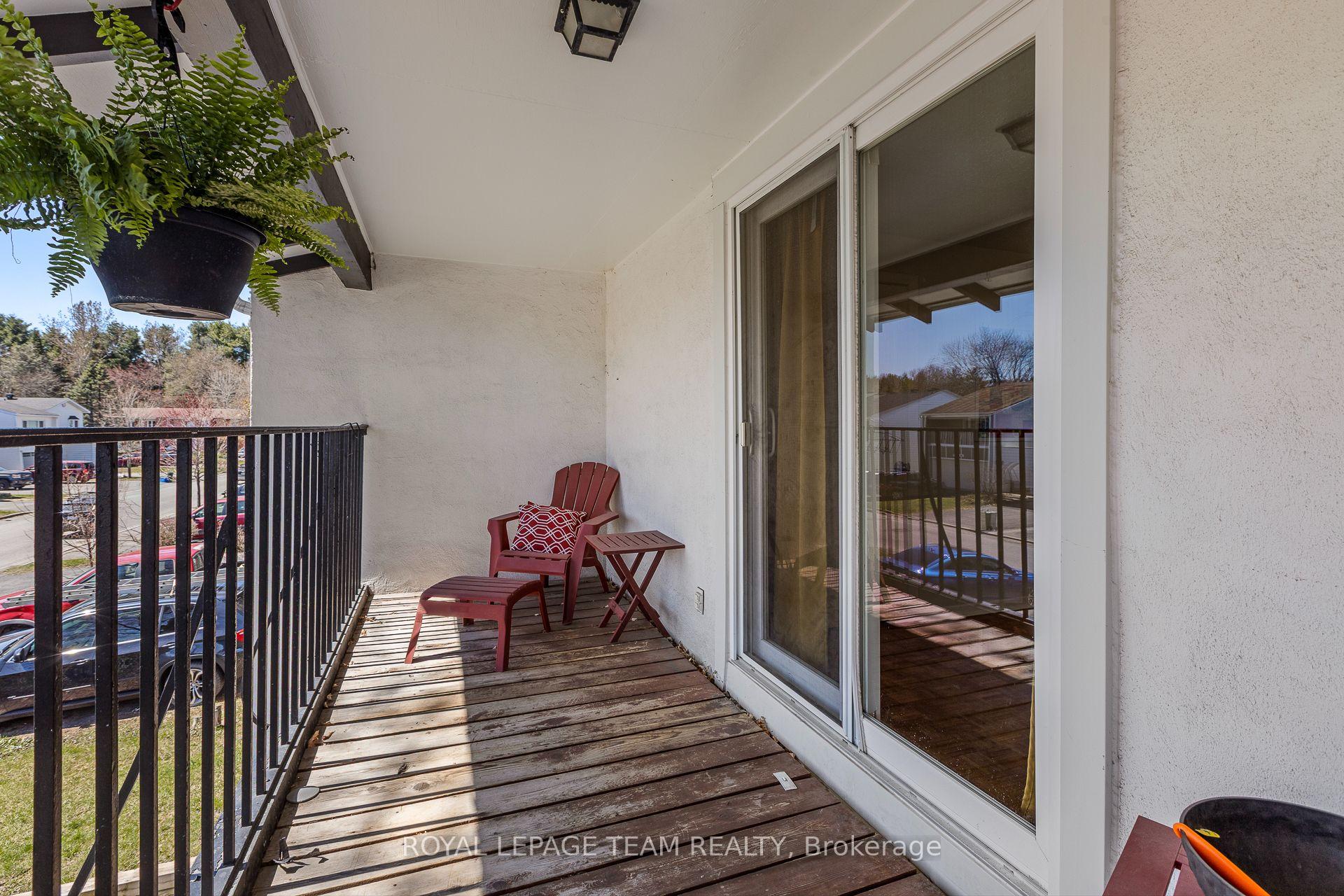 Photo 23 of 25 Grady Crescent, Ottawa, Sheahan Estates/Trend Village — HOMEH