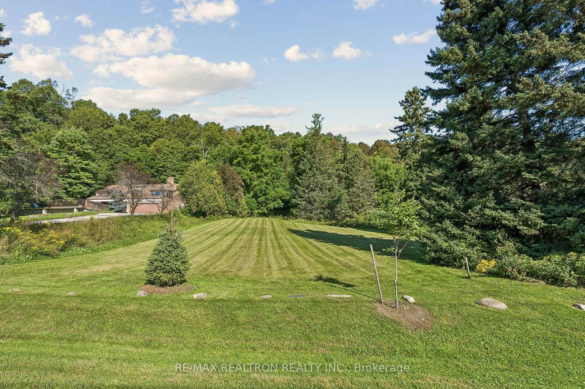 Photo 6 of 1 Ledge Road, Scarborough, Cliffcrest — HOMEH