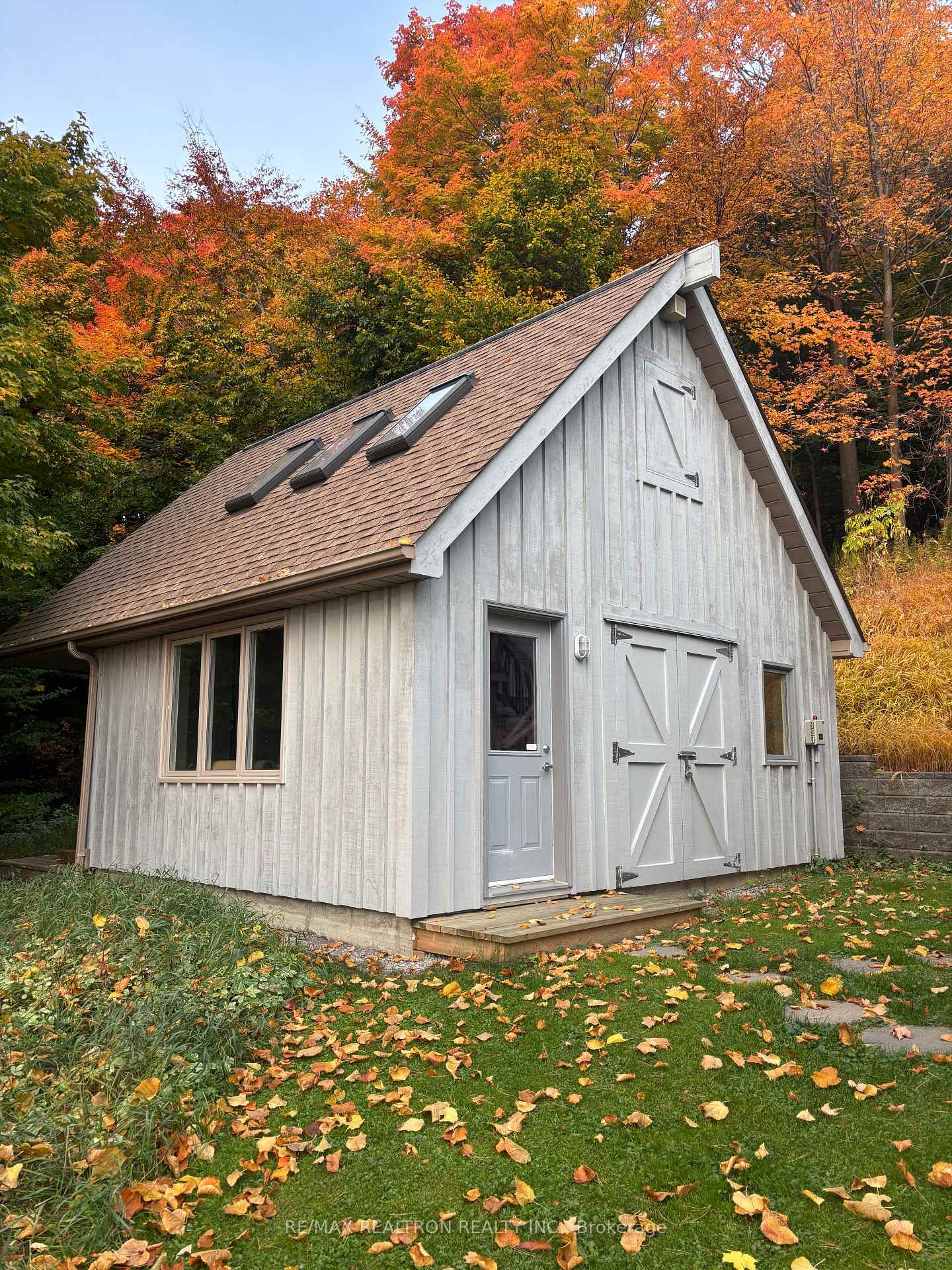 Photo 57 of 1 Ledge Road, Scarborough, Cliffcrest — HOMEH