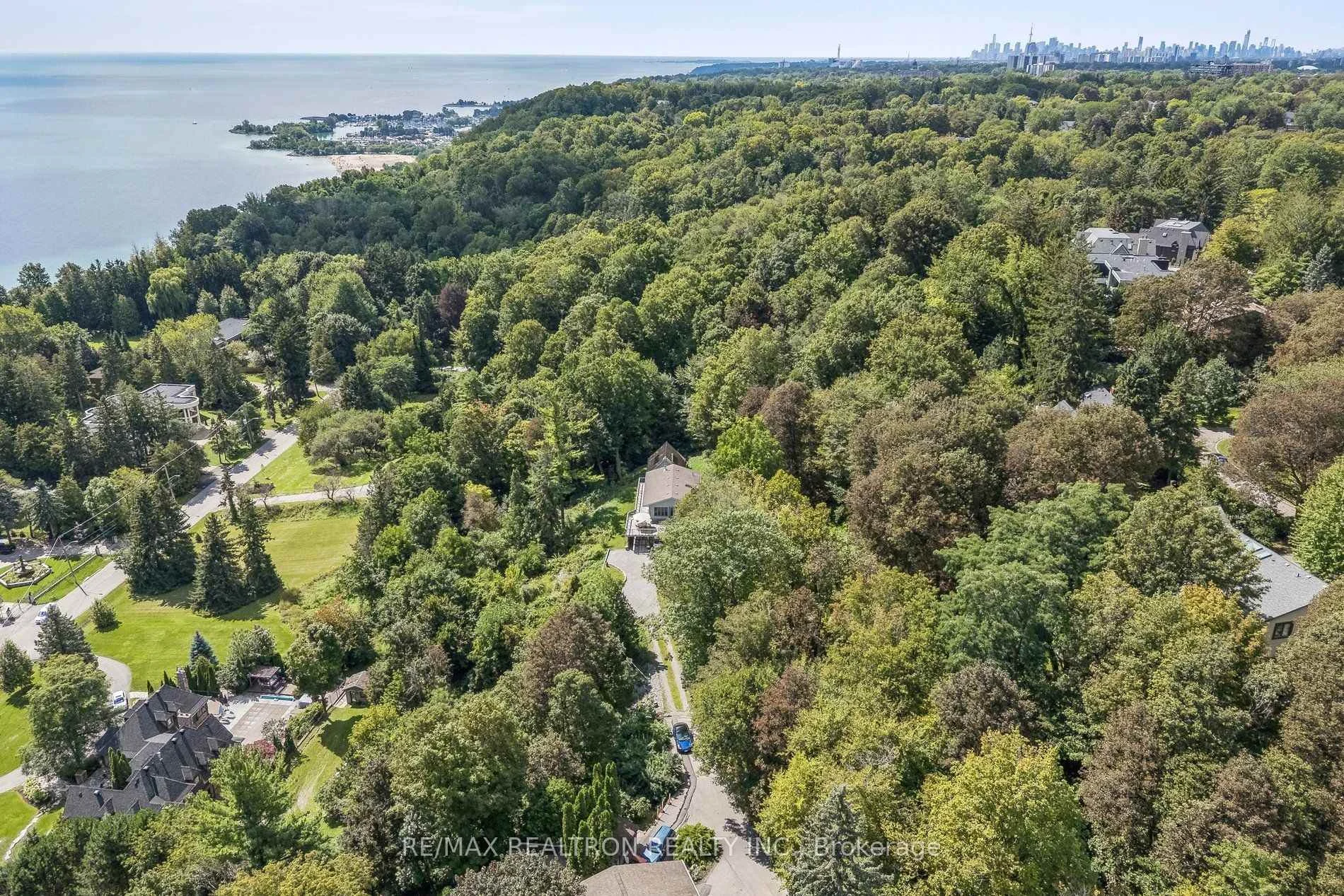 Photo 7 of 1 Ledge Road, Scarborough, Cliffcrest — HOMEH