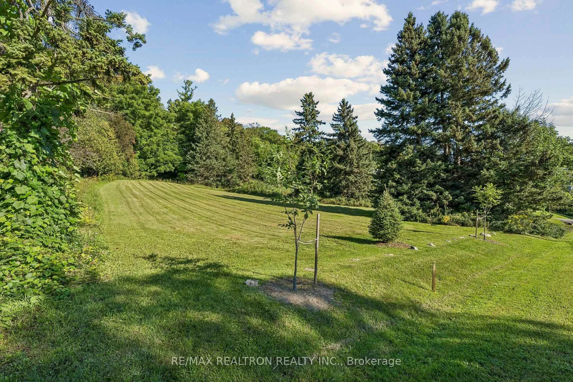 Photo 8 of 1 Ledge Road, Scarborough, Cliffcrest — HOMEH