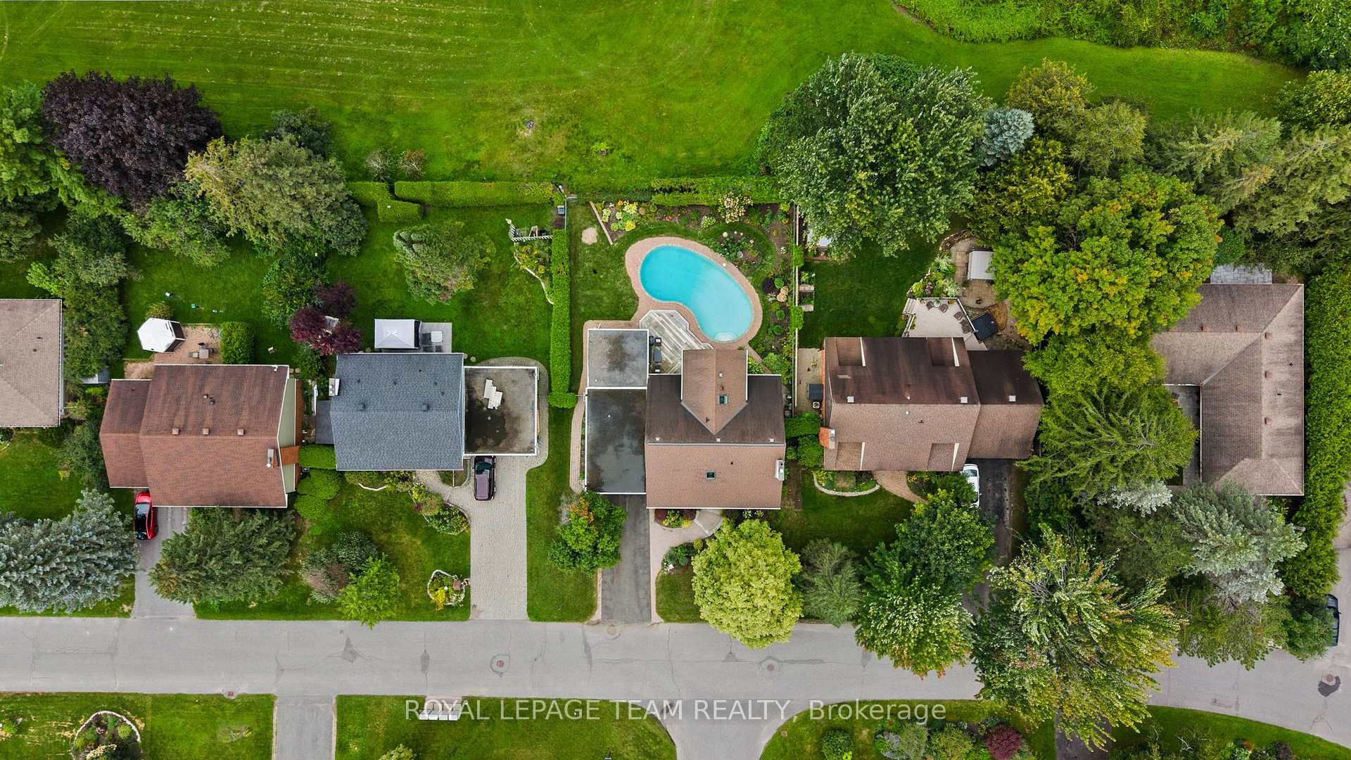 Photo 51 of 14 Lismer Crescent, Ottawa, Kanata - Beaverbrook — HOMEH