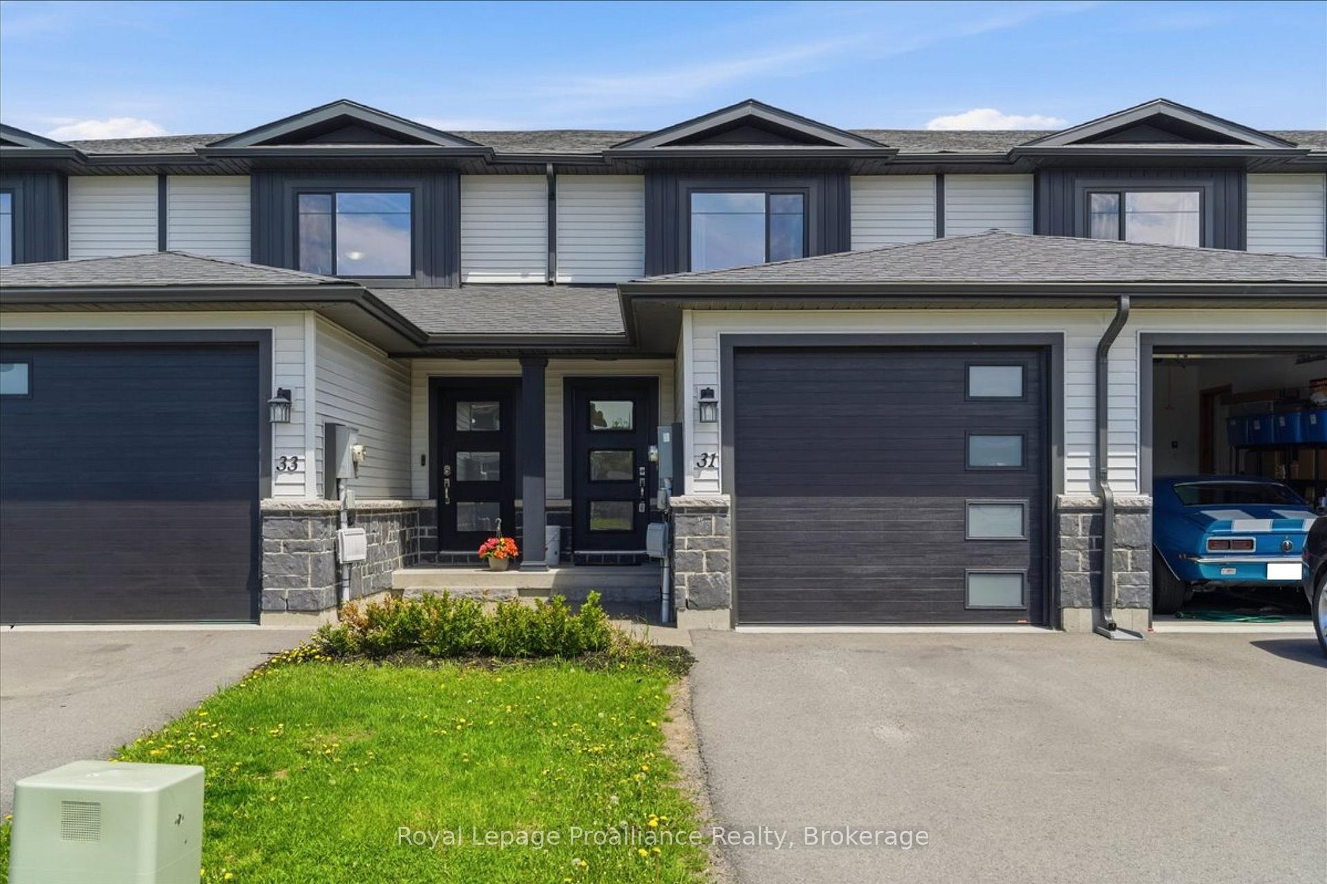 Photo 1 of 31 Dewal Place, Belleville, Belleville Ward — HOMEH