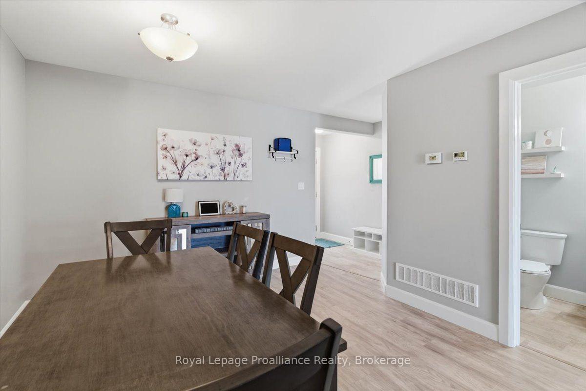 Photo 6 of 31 Dewal Place, Belleville, Belleville Ward — HOMEH