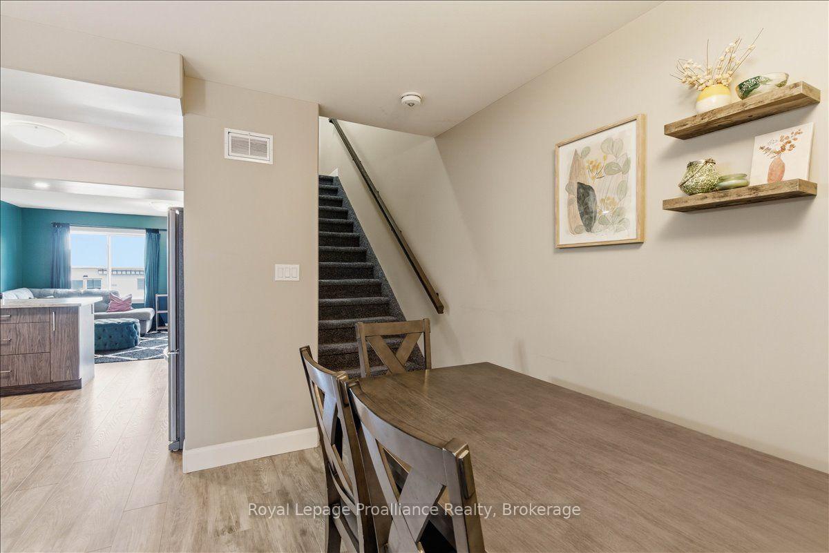 Photo 20 of 31 Dewal Place, Belleville, Belleville Ward — HOMEH