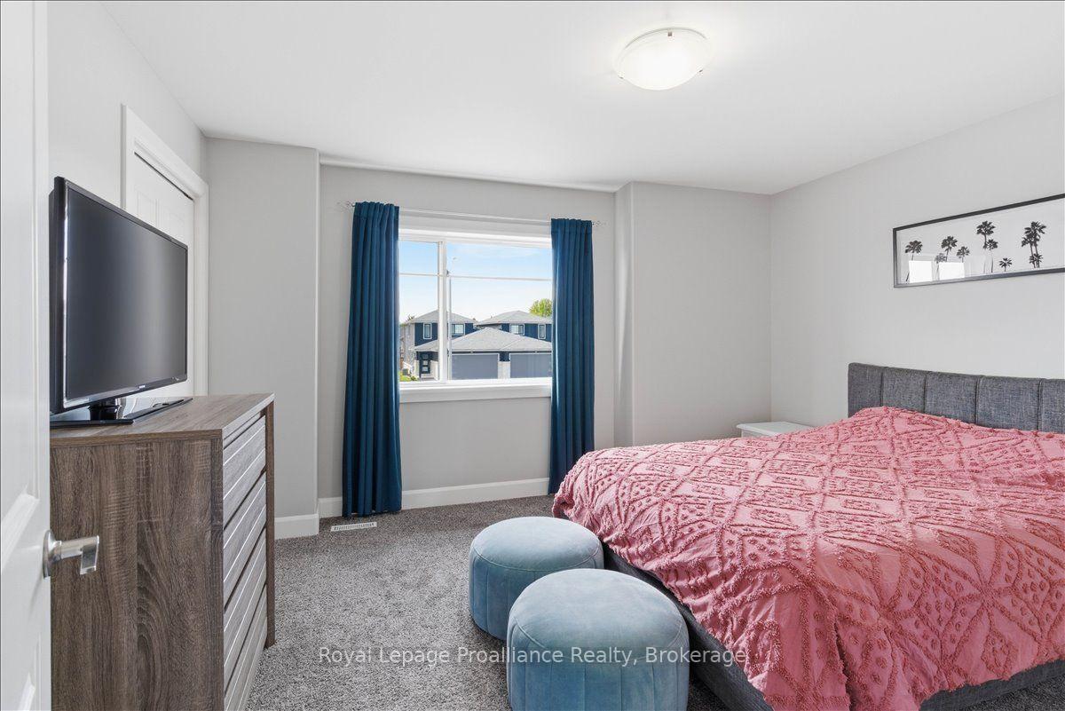 Photo 32 of 31 Dewal Place, Belleville, Belleville Ward — HOMEH