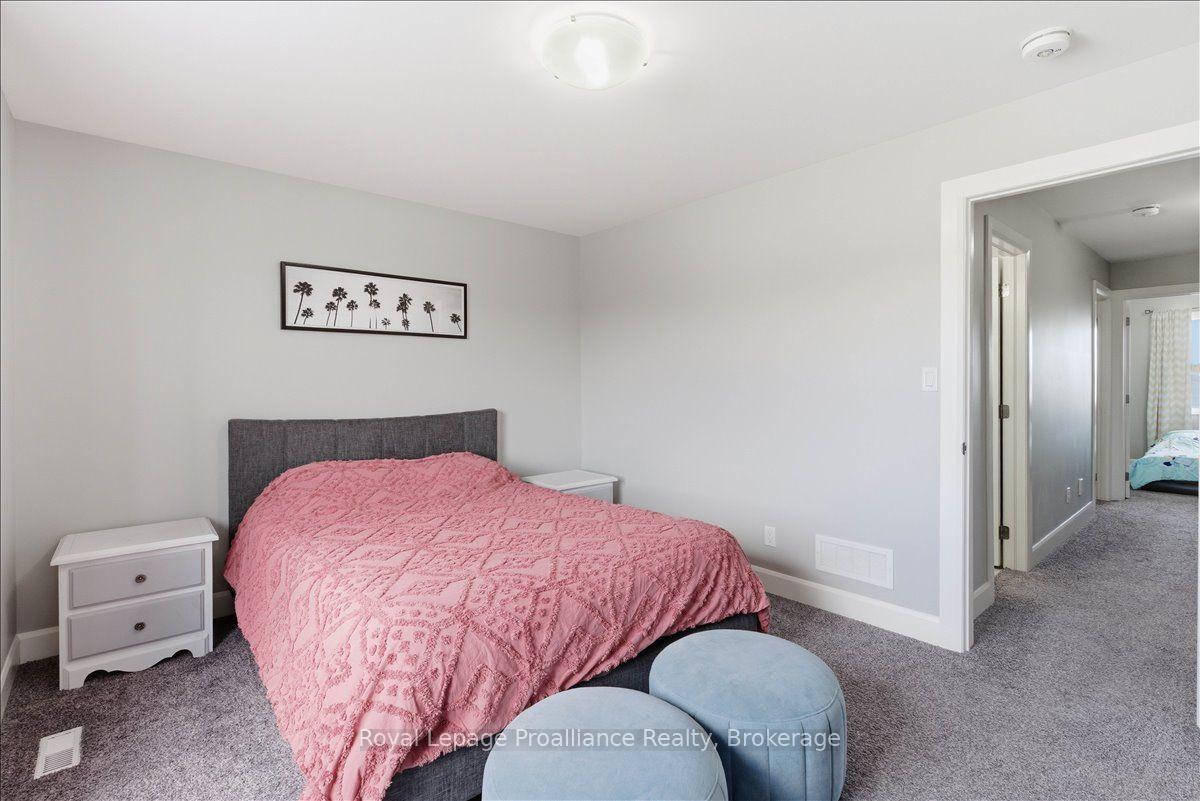 Photo 33 of 31 Dewal Place, Belleville, Belleville Ward — HOMEH