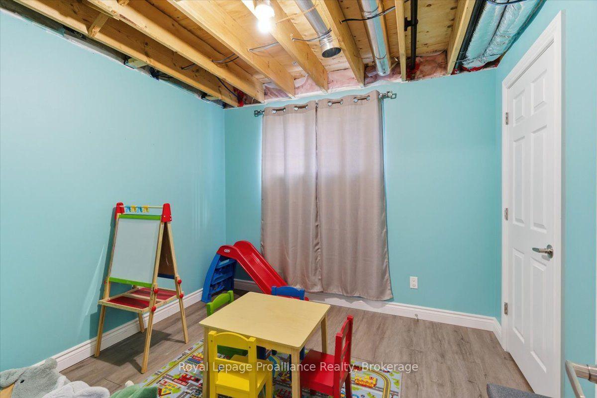 Photo 42 of 31 Dewal Place, Belleville, Belleville Ward — HOMEH